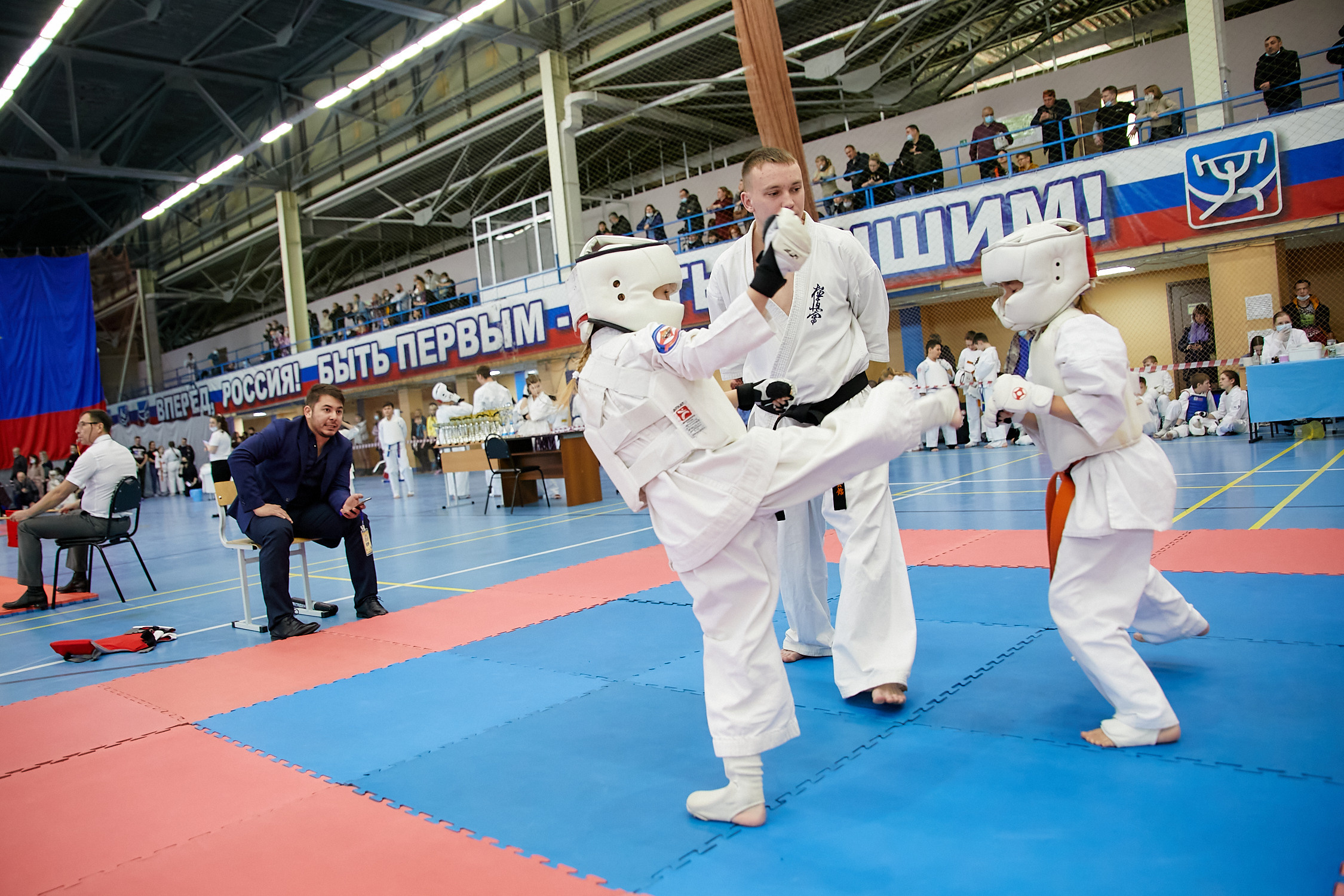 Спортивный Фотограф спорт мероприятие Владивосток единоборства ММА Карате