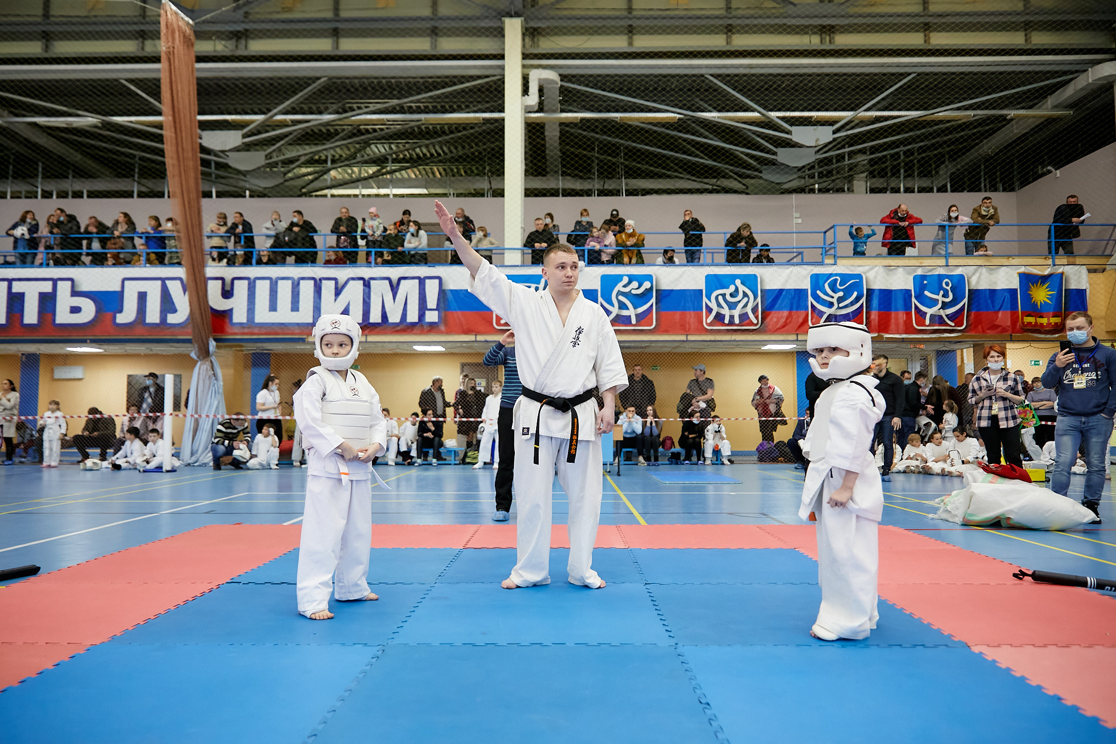 Спортивный Фотограф спорт мероприятие Владивосток единоборства ММА Карате