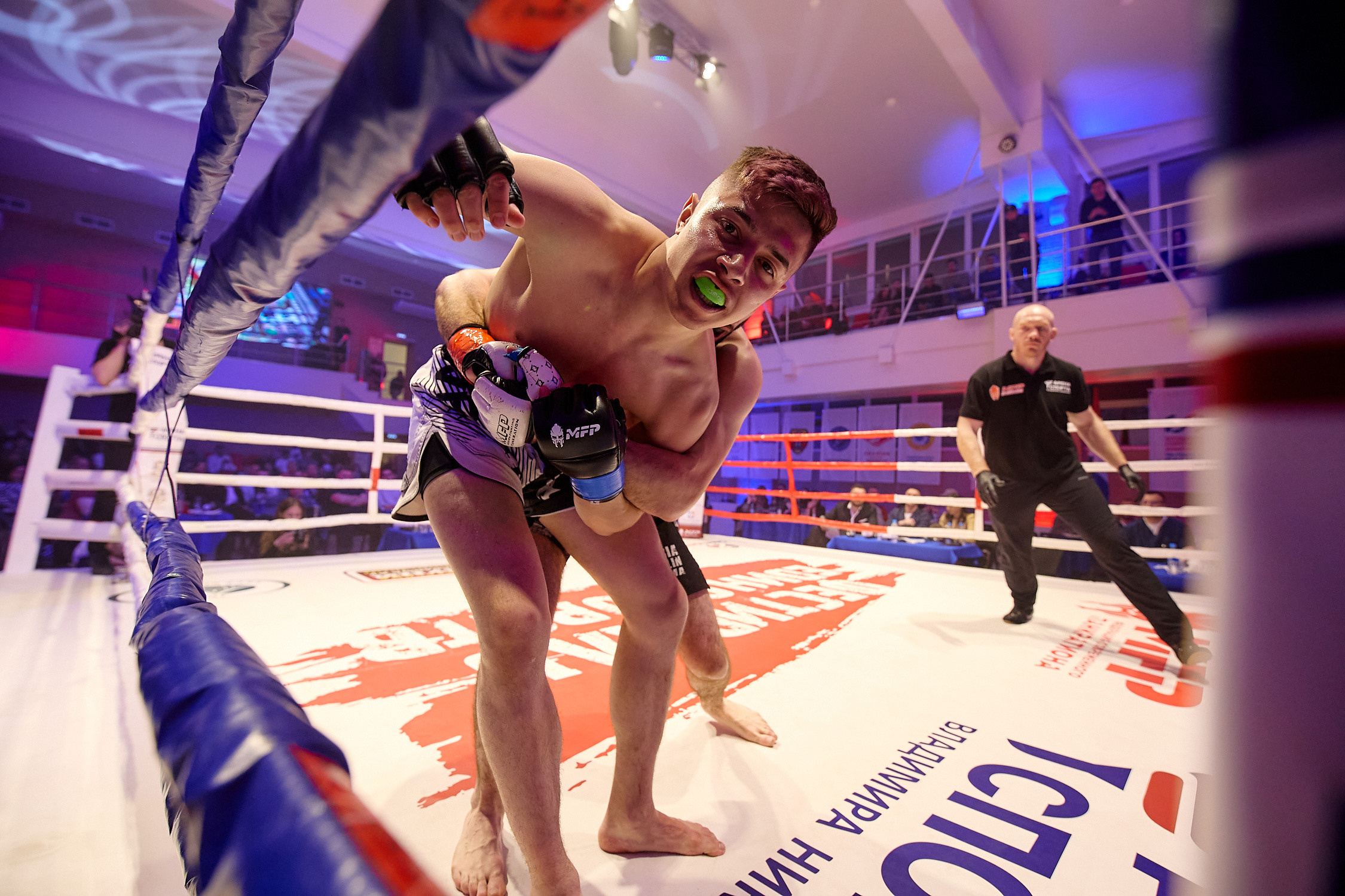 Спортивный Фотограф спорт мероприятие Владивосток единоборства ММА 