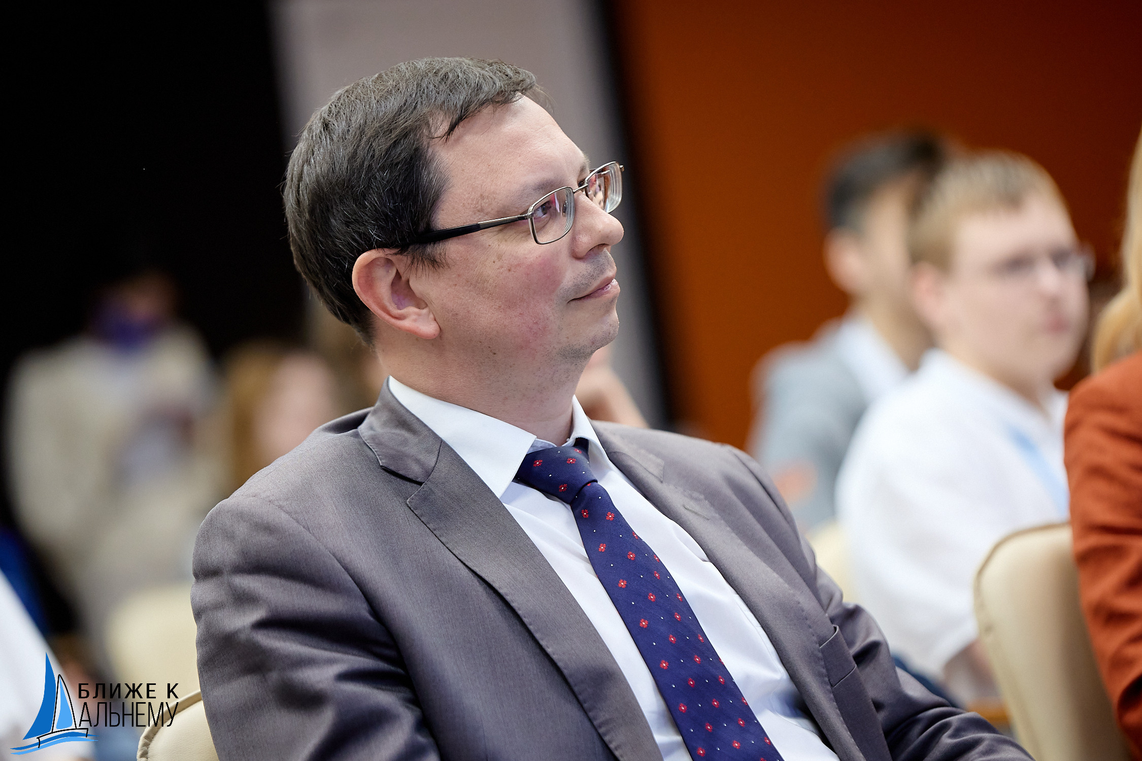 Фотограф репортаж Владивосток репортажная съёмка Приморский край фотосъёмка образование конференция форум