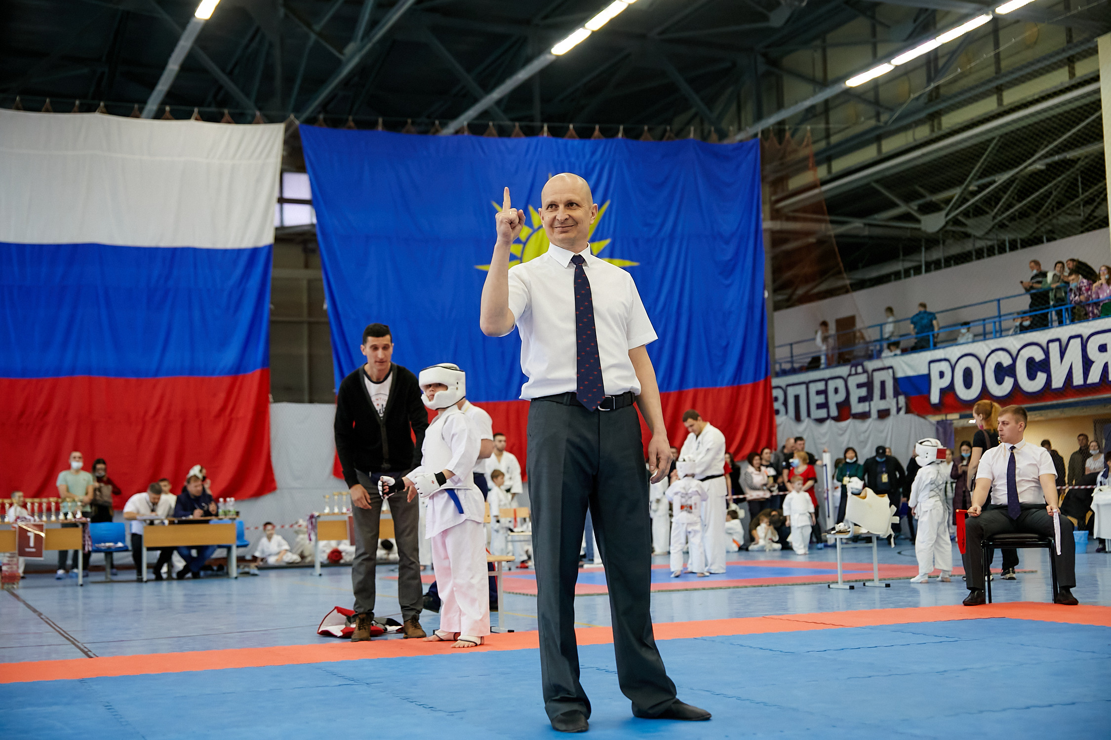 Спортивный Фотограф спорт мероприятие Владивосток единоборства ММА Карате