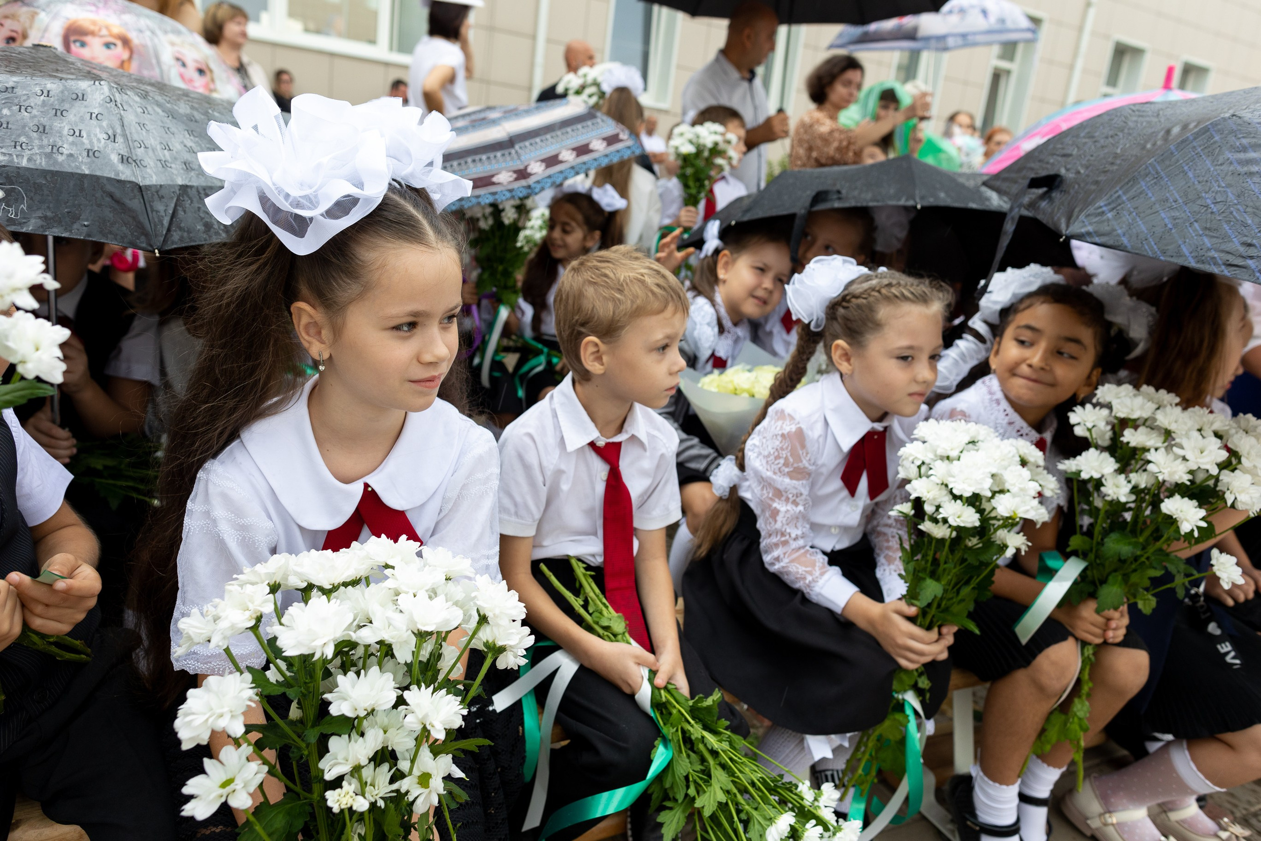 Школа № 61 им. Лавриненко, 1-е сентября | Фото. Фото и видеосъемка любых мероприятий в городе Краснодаре и Краснодарском крае. Щеколдин Антон