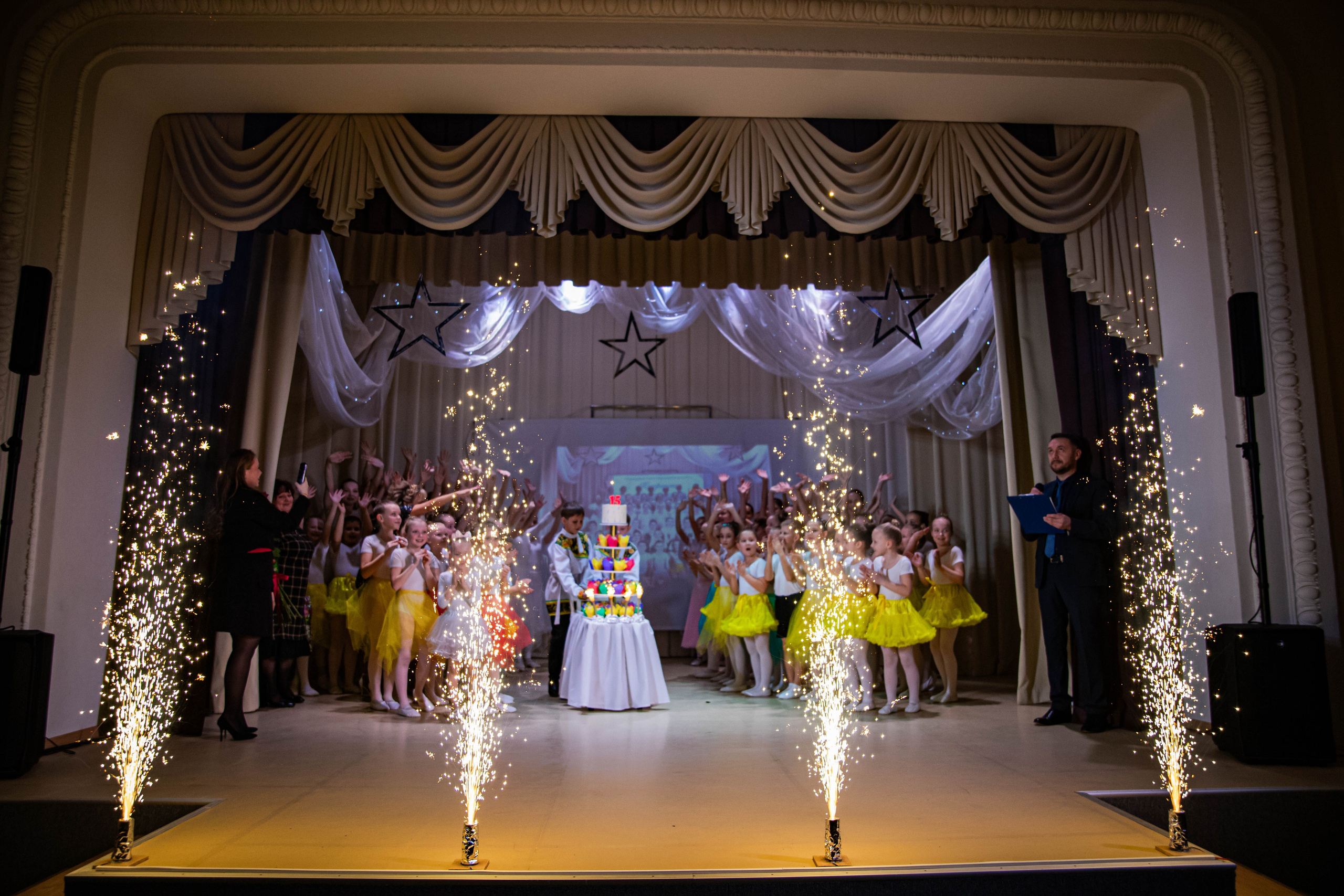 «Конфетти» Юбилейный концерт «Твори Добро». Фотограф Дарья Маташкова