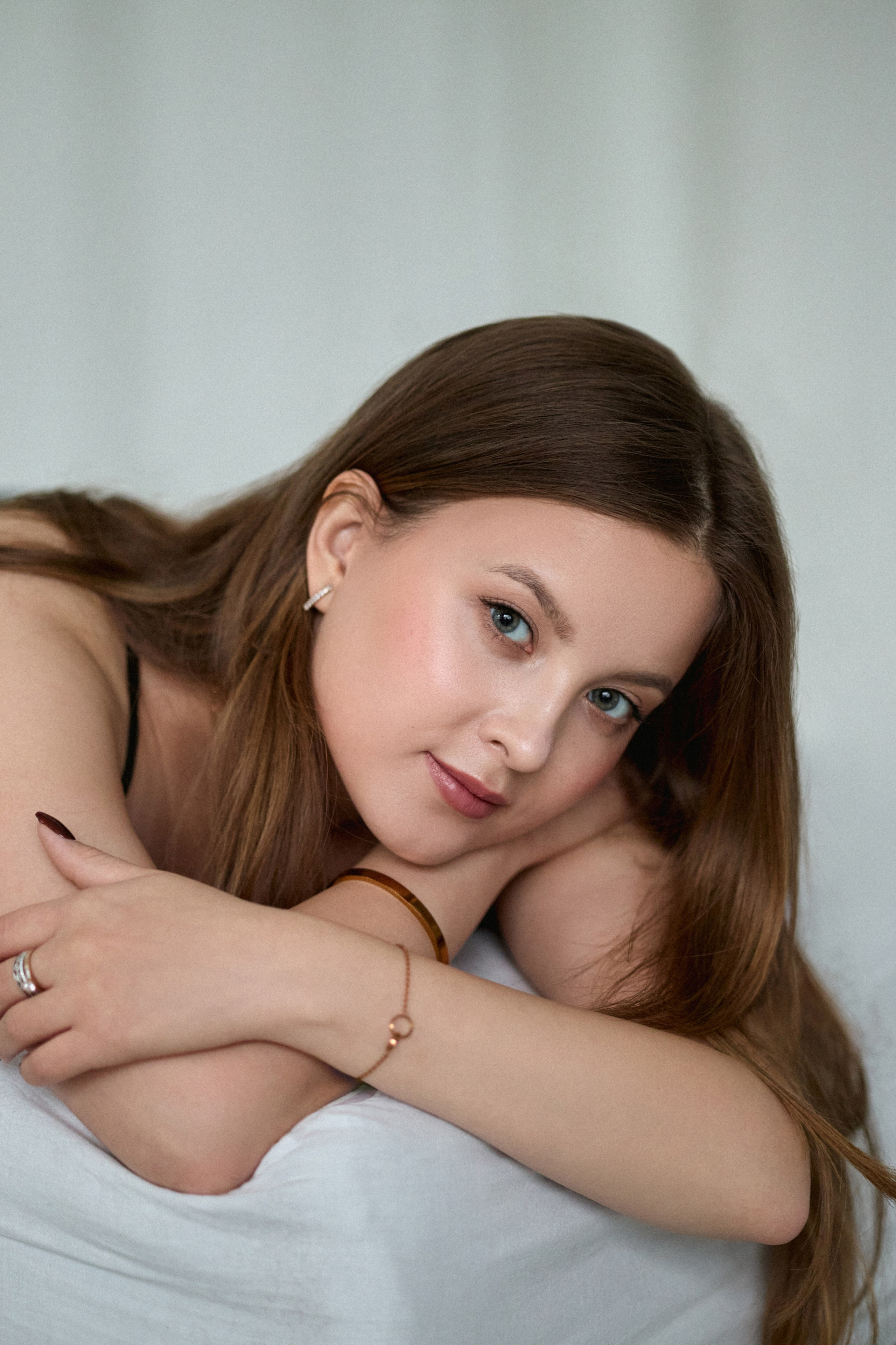 Фотосессия в студии. Сестры Карабаза. Фотографы и ретушеры в Москве и Санкт-Петербурге