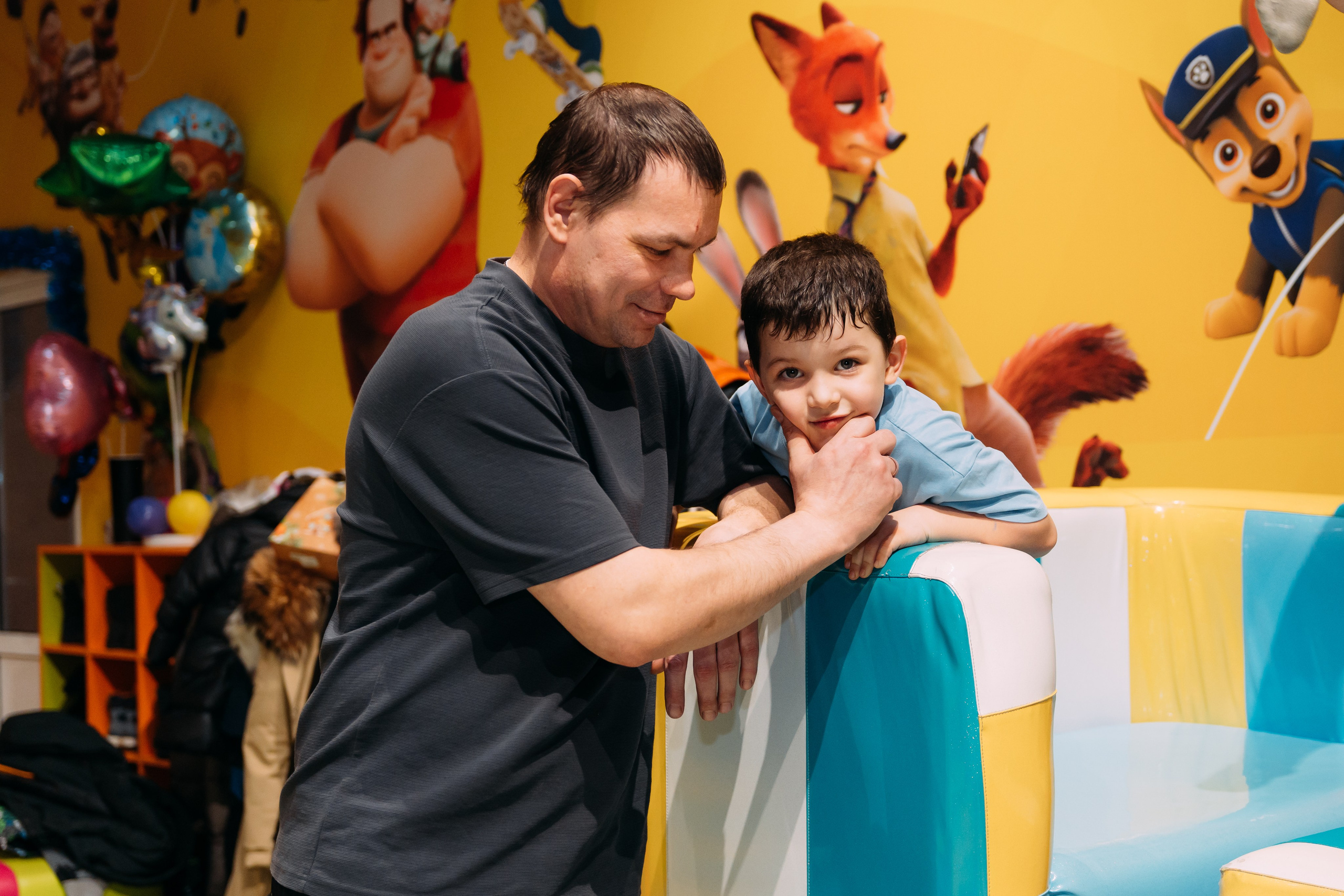 День рождения в игровой. СВАДЕБНЫЙ ФОТОГРАФ КРАСНОЯРСК