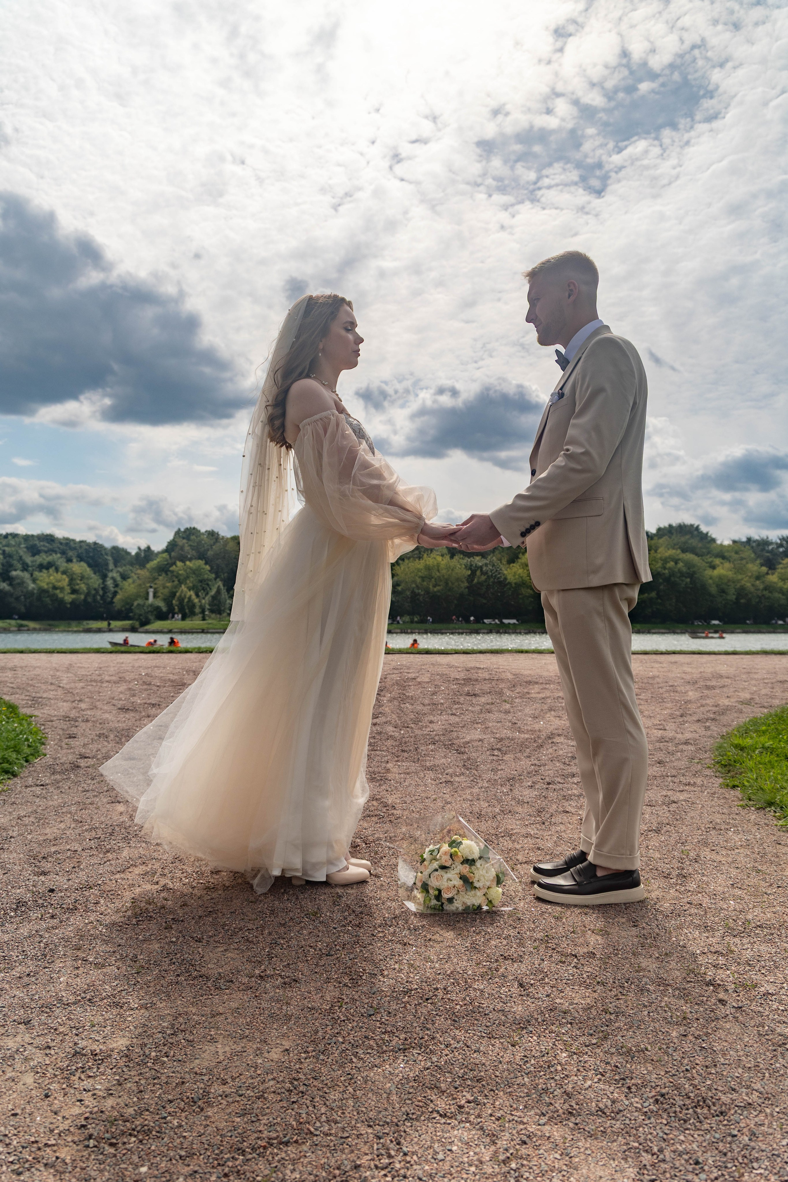 Свадебная фотосессия свадебный фотограф Татьяна Марсуверских свадебная фотопрогулка Москва Жуковский. Фотограф для маркетплейсов, фотоуслуги в Жуковском Татьяна Марсуверских