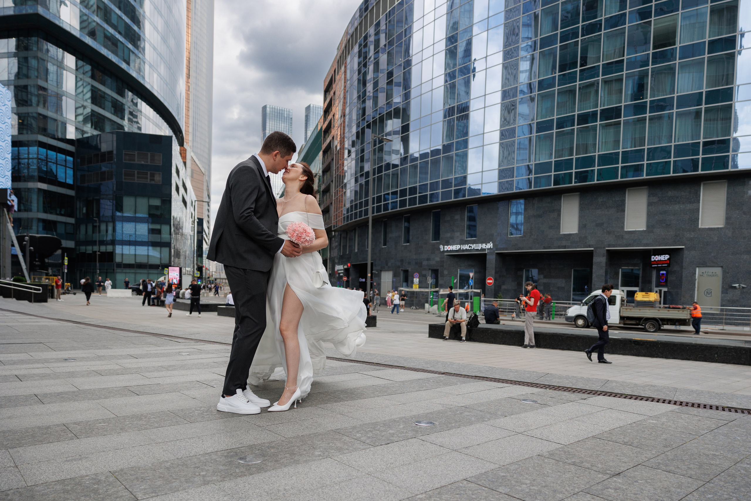 свадебный фотограф москва свадебная съемка молодожены торжество детали портреты групповые снимки