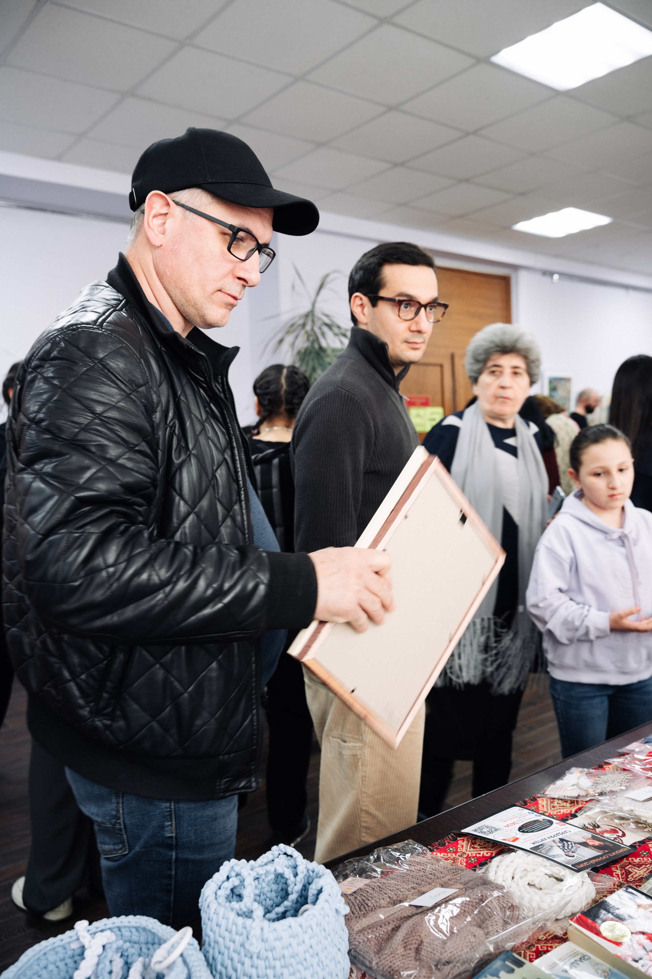 Благотворительный концерт в помощь Артему Сардаряну. Фотограф Артем Севостьянов. Профессиональная фотосъемка в Ногинске, Москве, Московской области и за границей