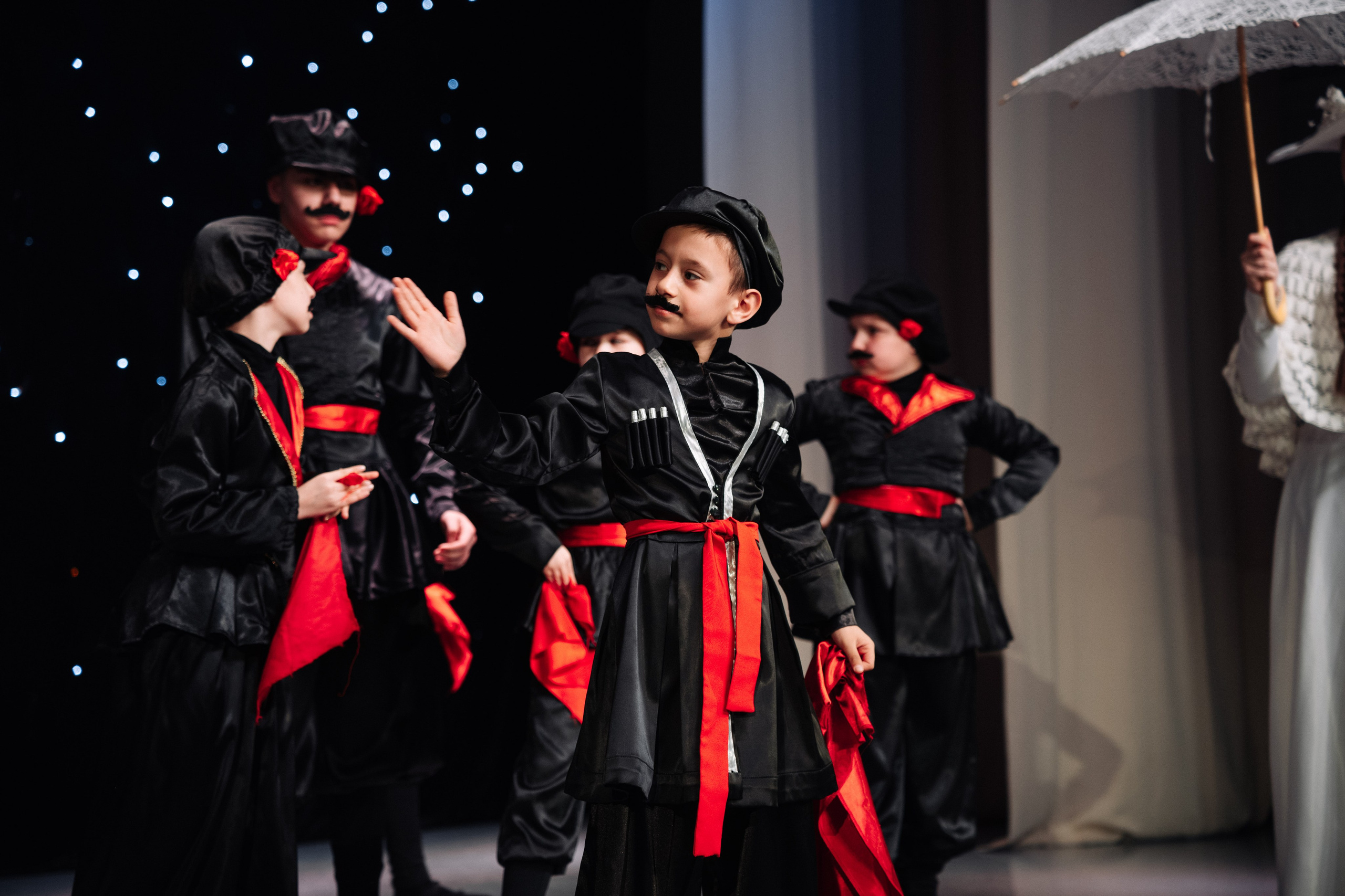 Благотворительный концерт в помощь Артему Сардаряну. Фотограф Артем Севостьянов. Профессиональная фотосъемка в Ногинске, Москве, Московской области и за границей