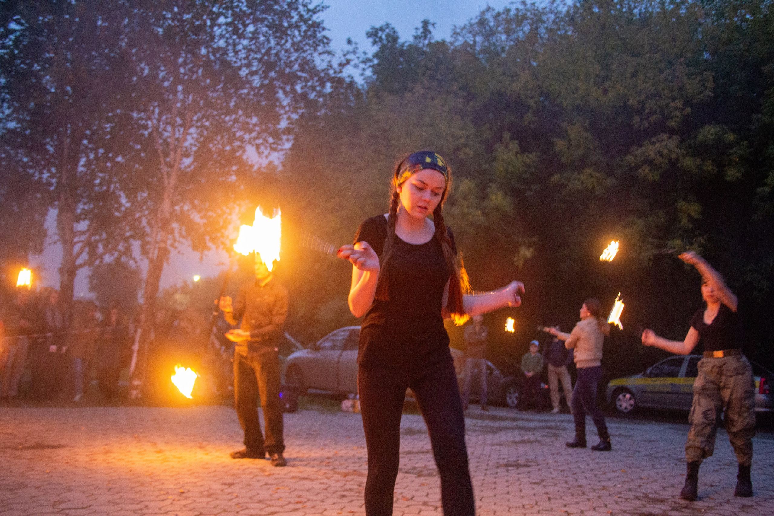 Огненное шоу в Перми. Фотограф Никита Попов. Фотограф Пермь. Фотосессия в фотостудии Перми и на свежем воздухе