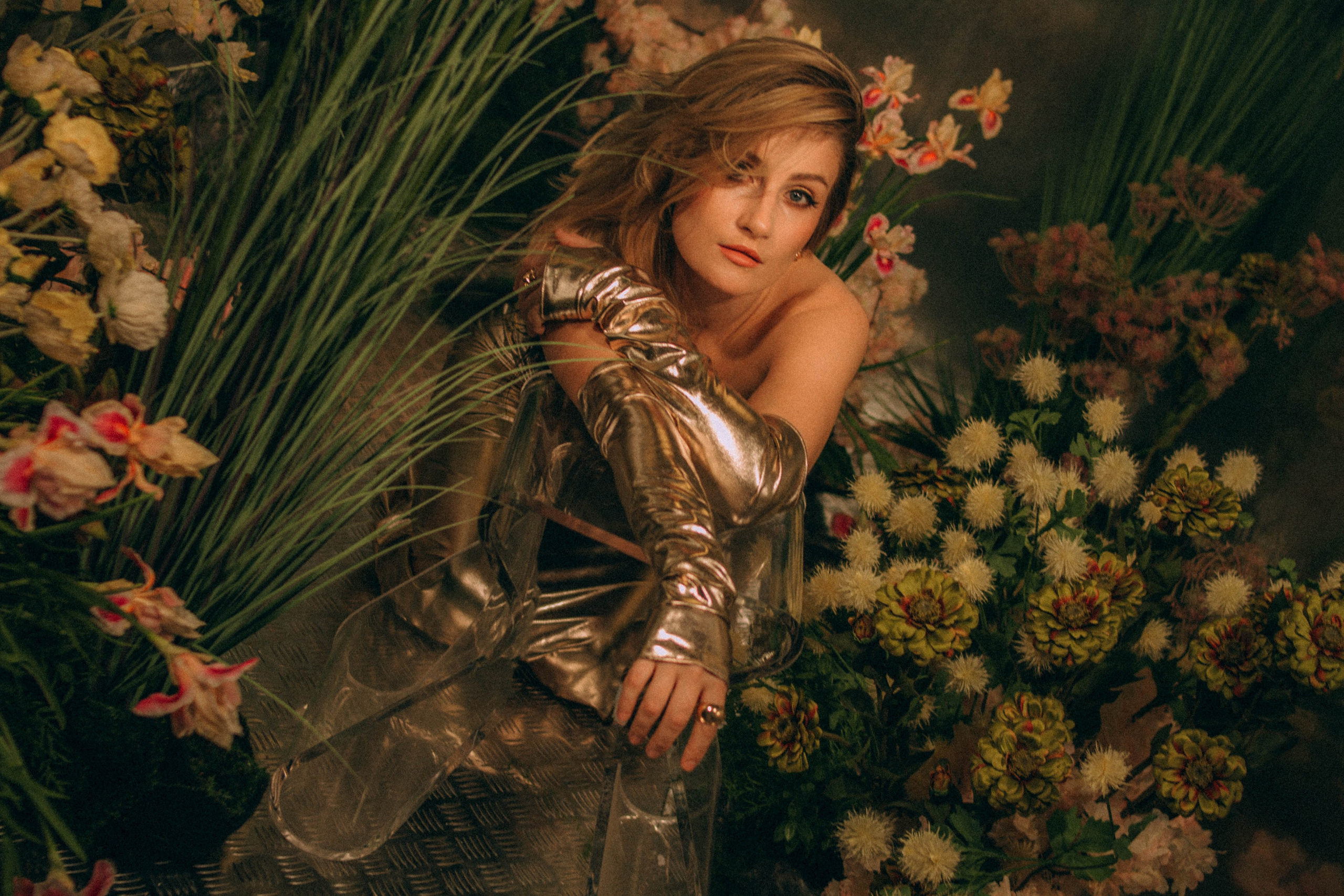 Заросший лифт. Создадим шедевр? Виталина и её фотоискусство