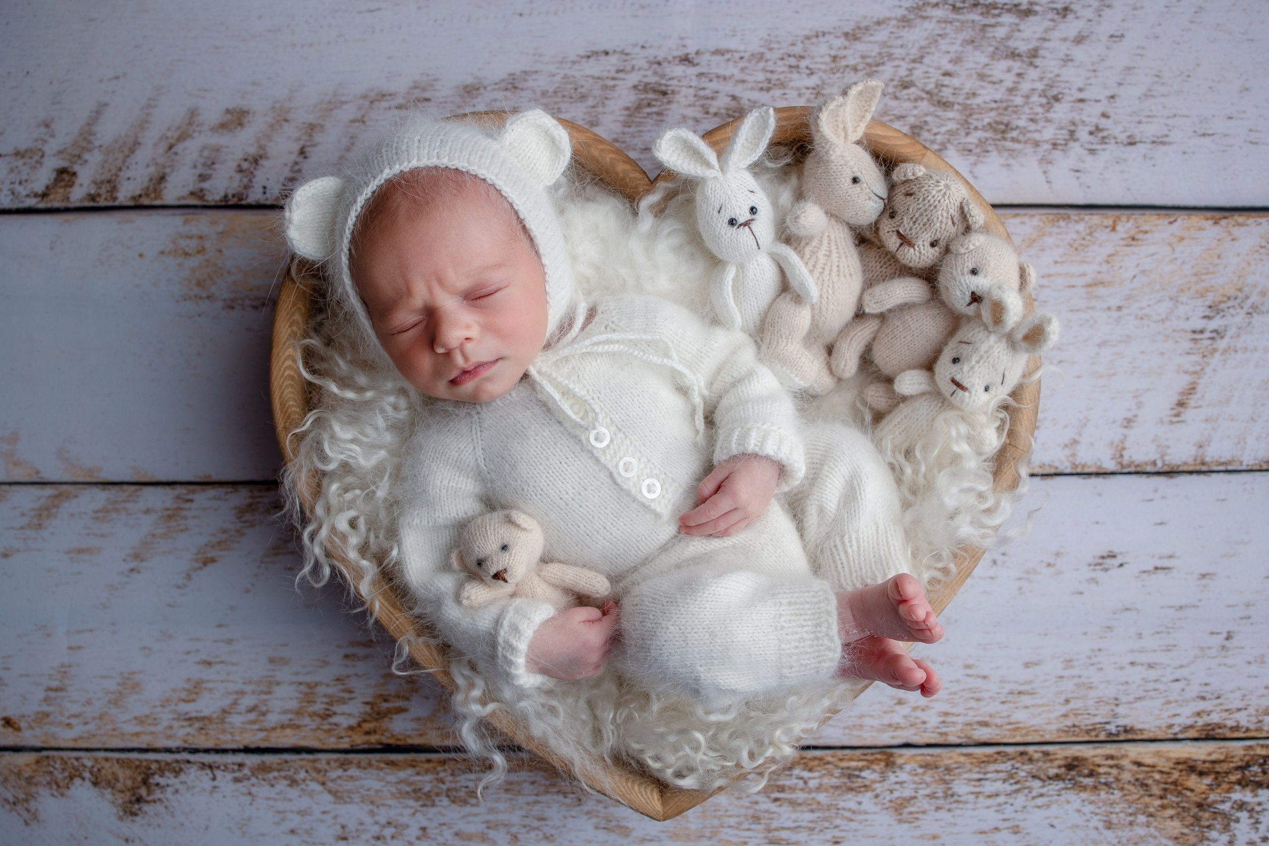 Нежная и милая фотосессия первых дней жизни Вашего ребенка в Минске. Фотограф новорождённых Минск — стоимость newborn фотосессии в Минске