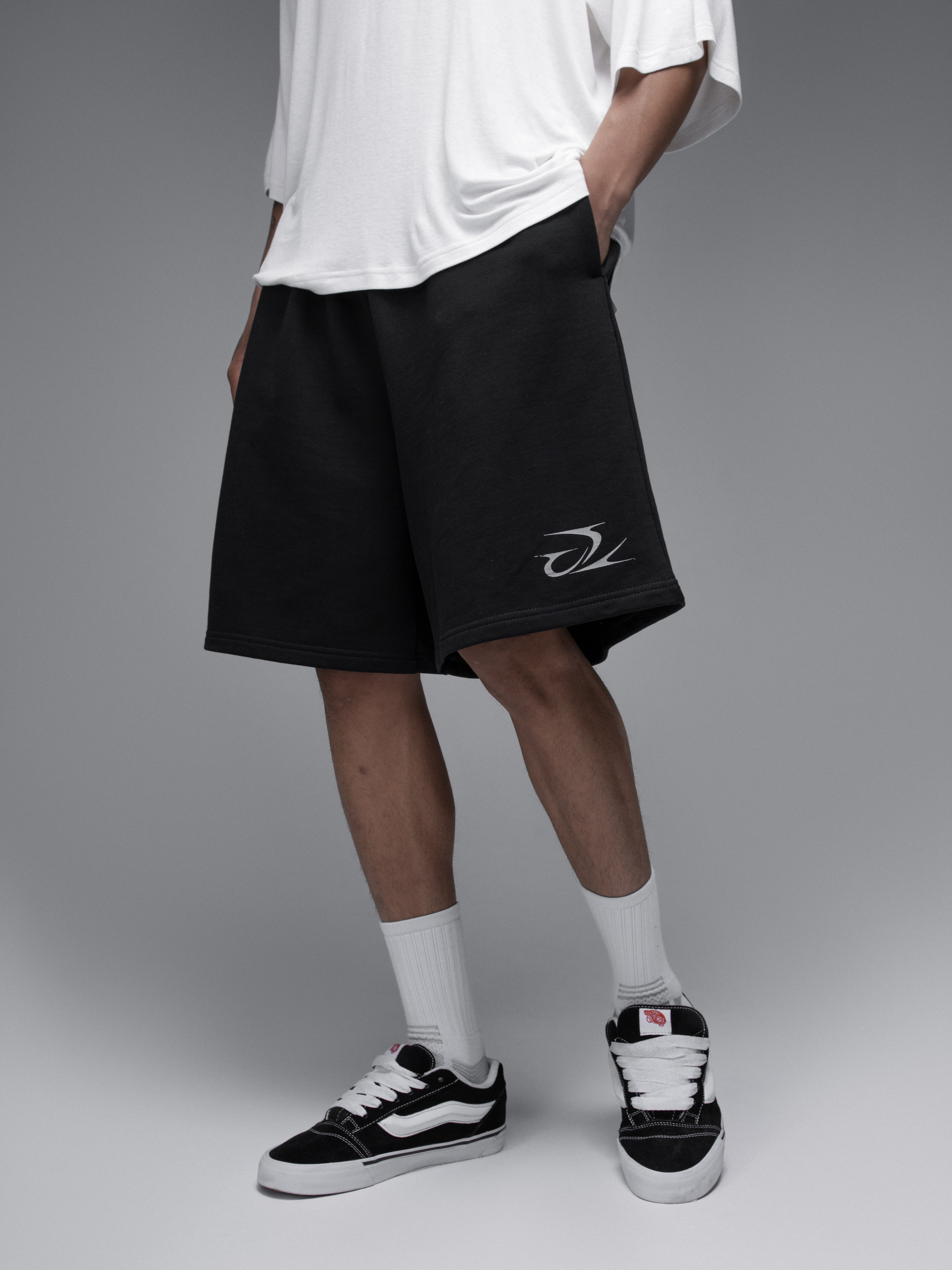 КАТАЛОГ | серый фон. RUNA production — стильные съемки для брендов