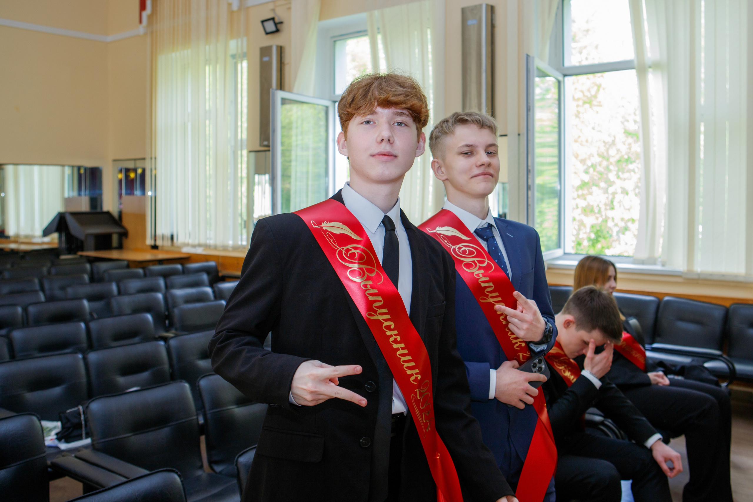 11 класс / Последний звонок / Гимназия № 1558 / г. Москва. Детский и семейный фотограф Мария Киселёва. Москва