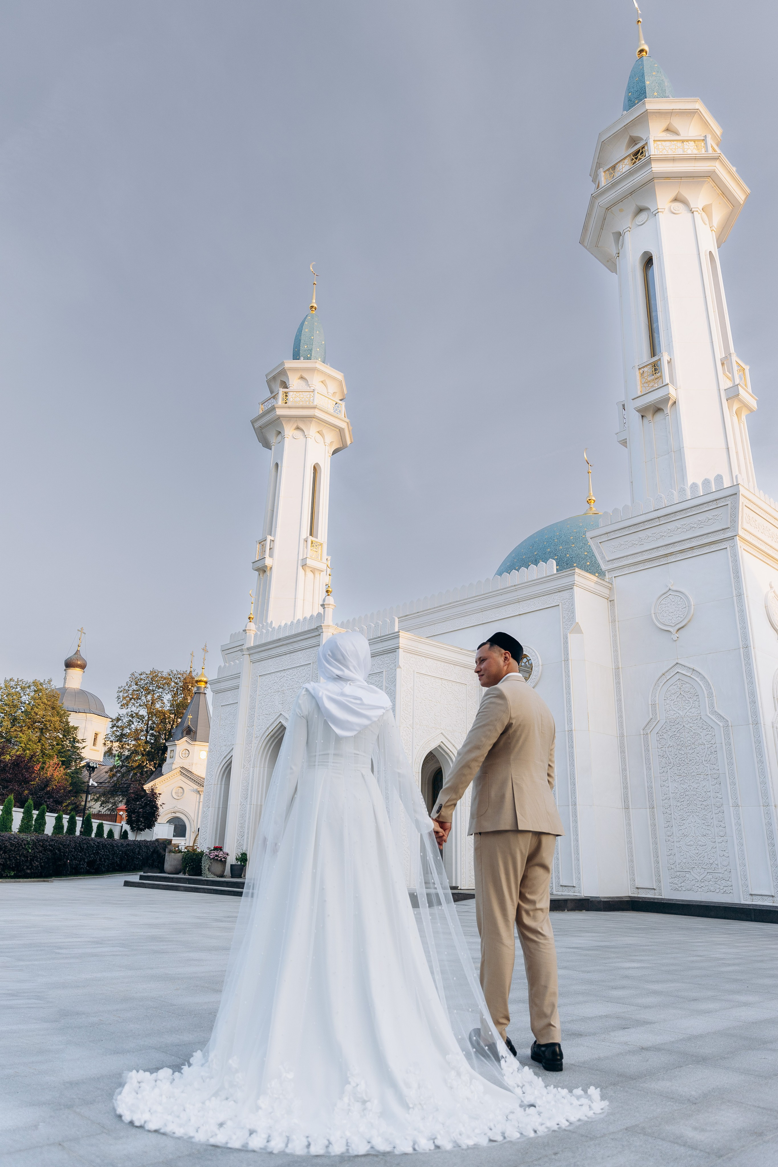 никах в мечети Ирек, фотосессия в мечети Ирек, фотограф на никах в Казани Ranas4you, образ невесты на никах, завязывание платка Казань, платье на никах Казань