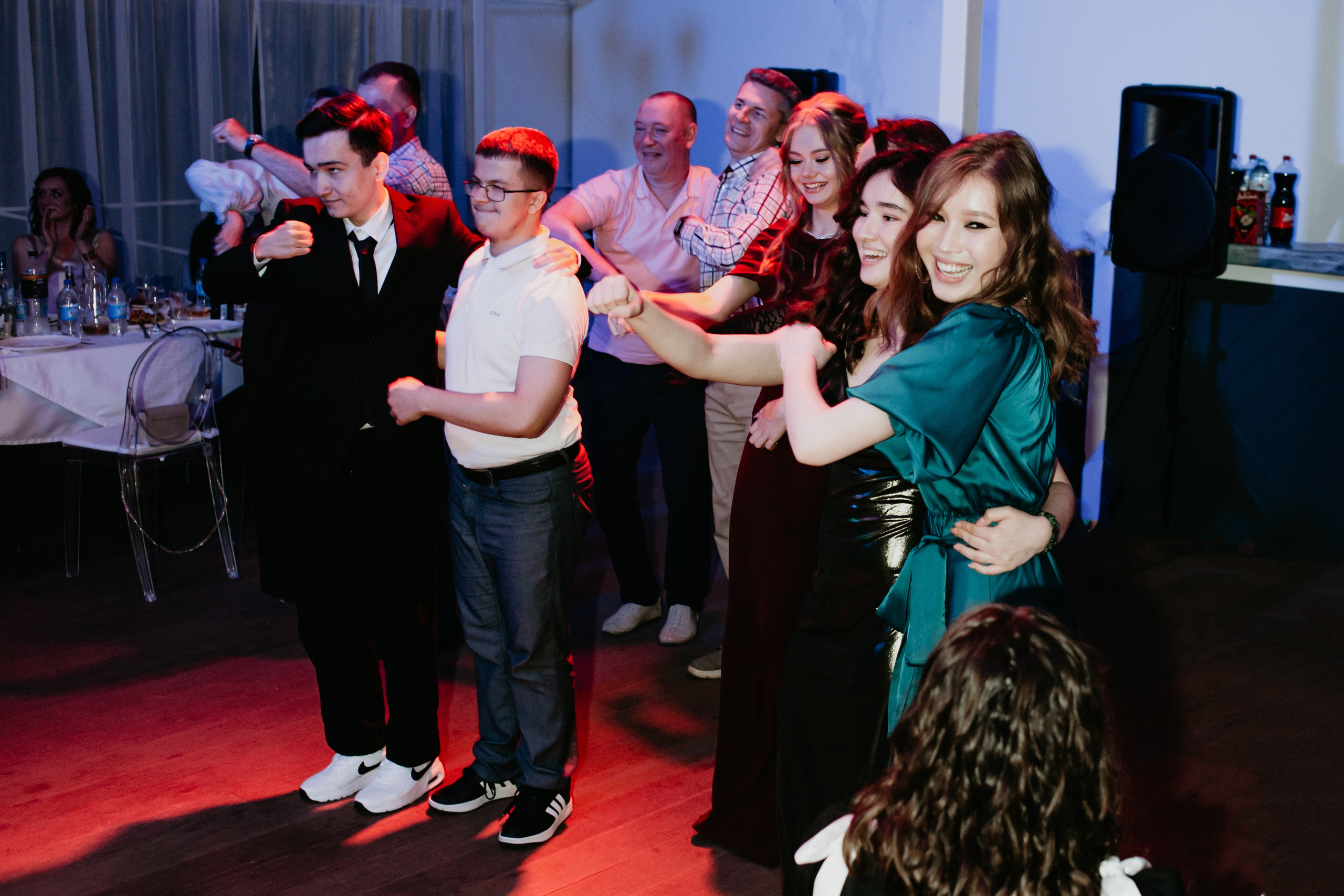 Выпускной 2025 (41 школа) 11 класс. Фотограф в Челябинске Ополихина Анна