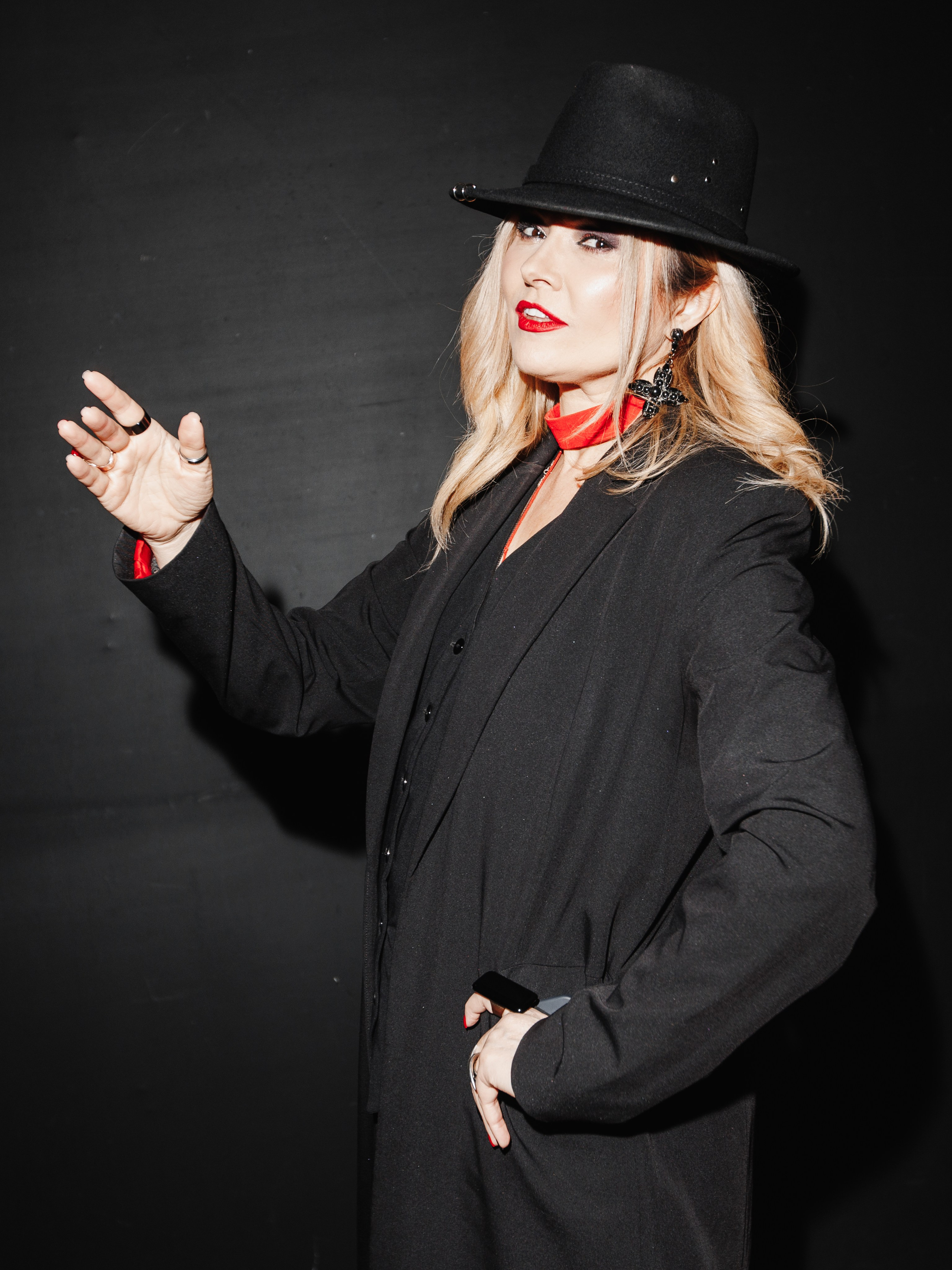 Анжелика Агурбаш, премия WOW. Фотограф Ольга Махалова — Санкт-Петербург, Москва, Нижний Новгород