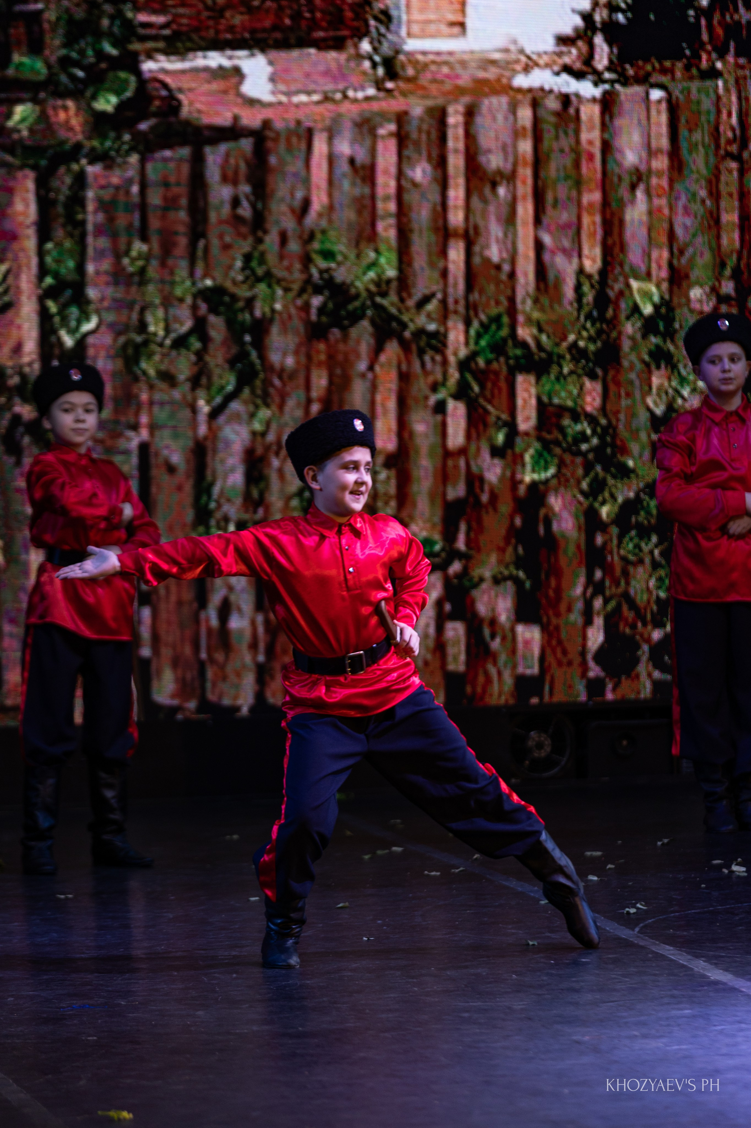 Отчетный концерт Ансамбля танца «Вольный Ветер». Фотограф в Нижнем Новгороде, Дзержинске Олеся Хозяева