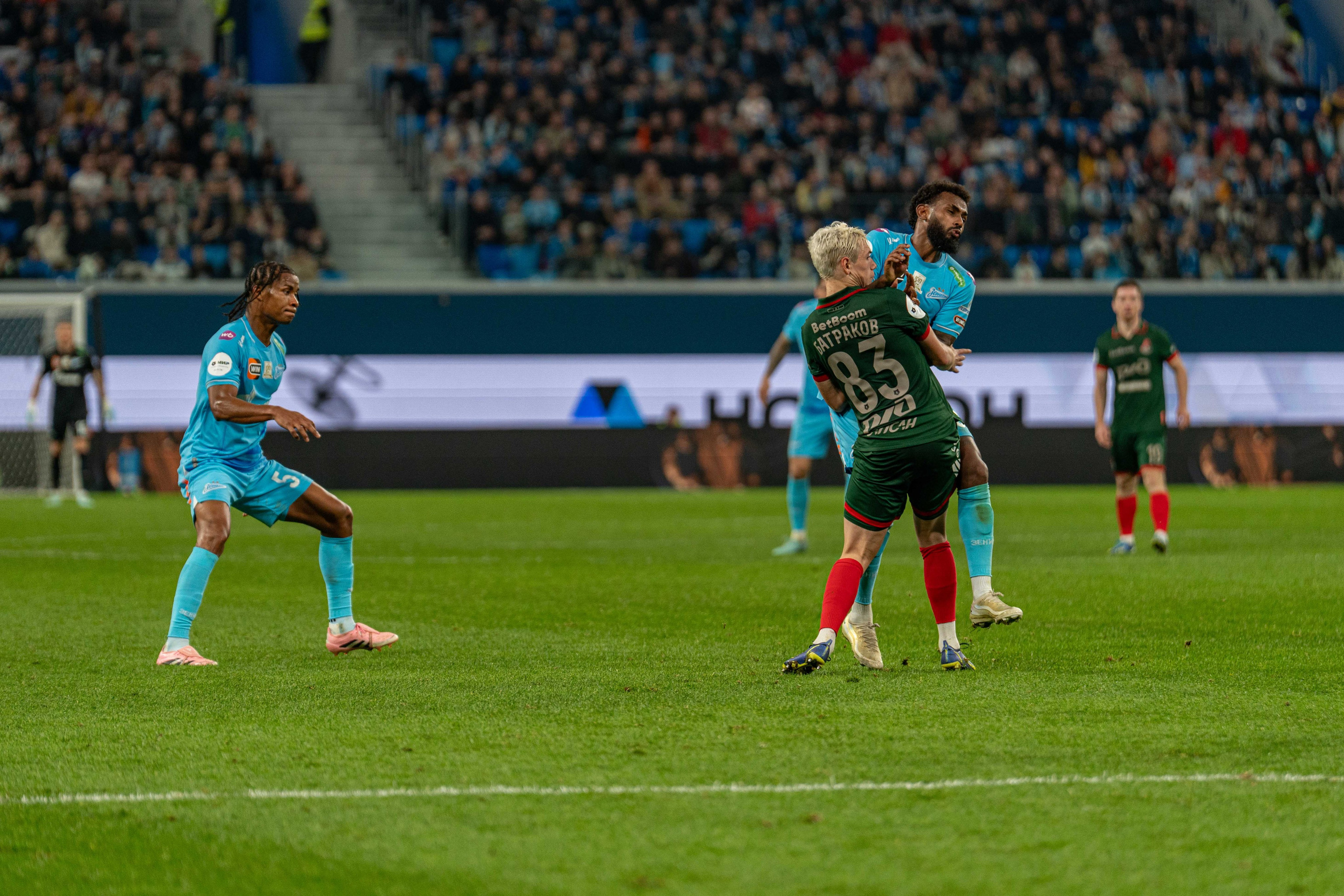 Зенит — Локомотив: фотогалерея 14-го тура РПЛ на Газпром Арене | Антон Гауф. Спортивный фотограф в Санкт-Петербурге | Антон Гауф