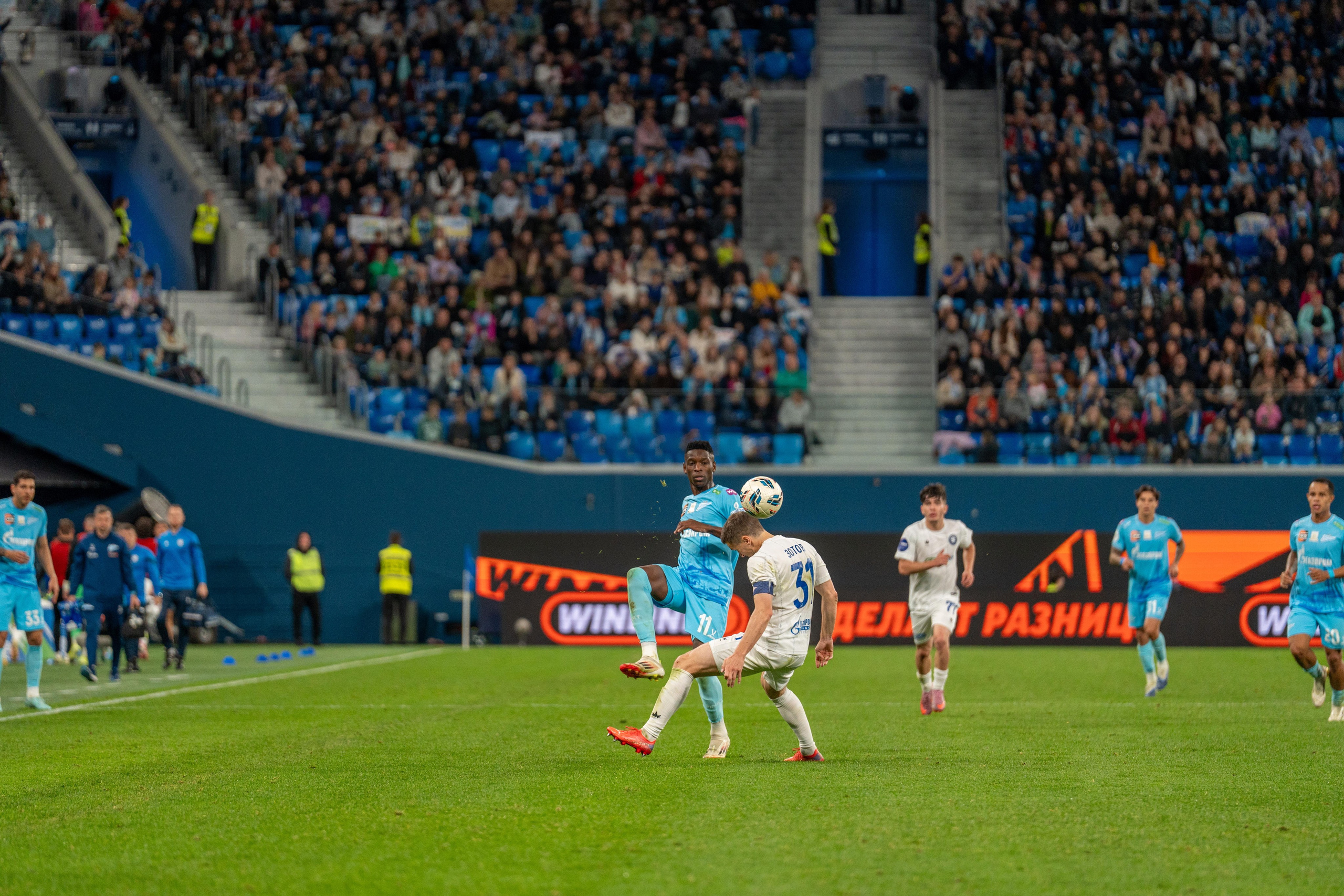 Репортажная съемка футбольного матча Зенит–Оренбург в Санкт-Петербурге