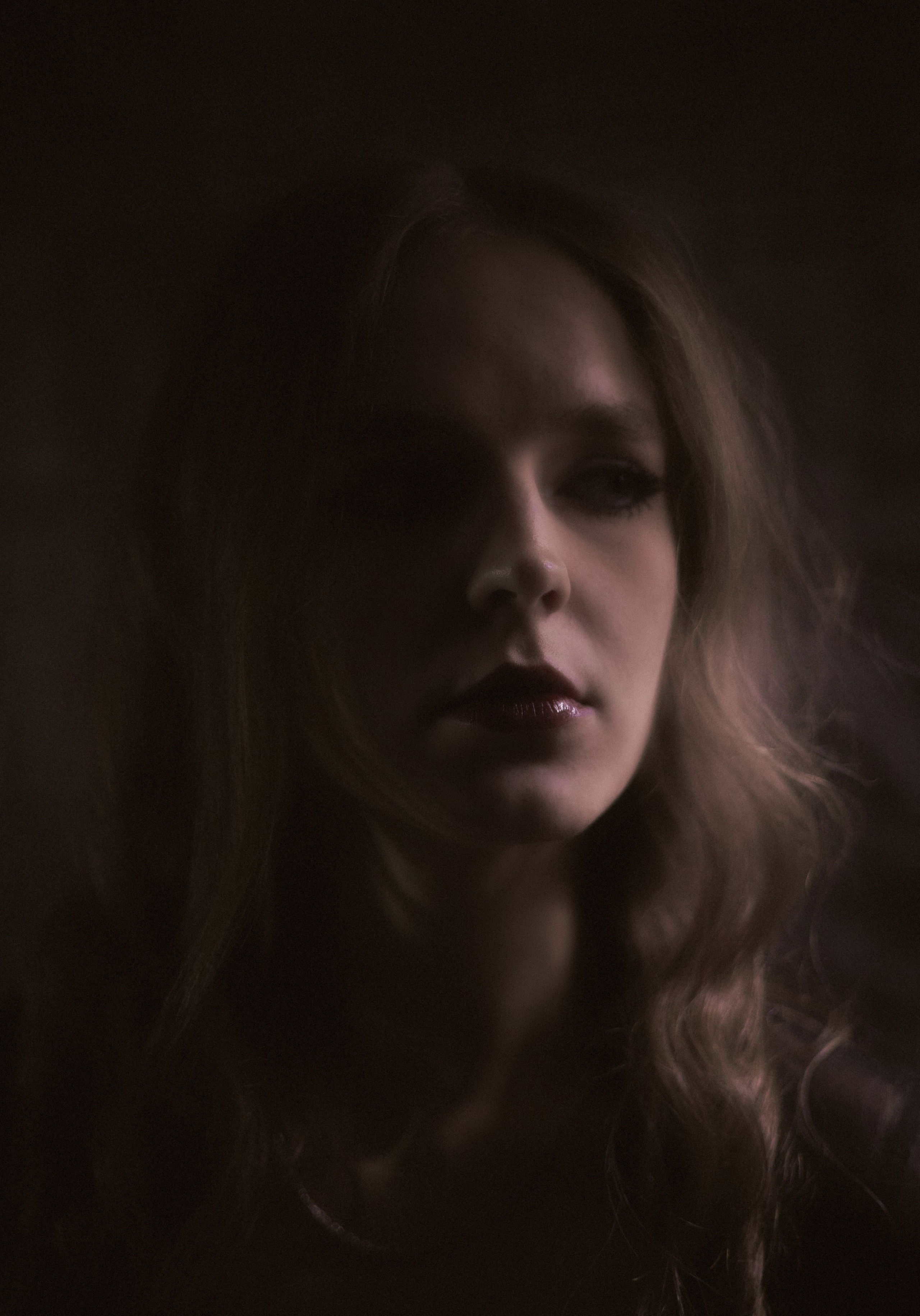 Женский портрет. Главная