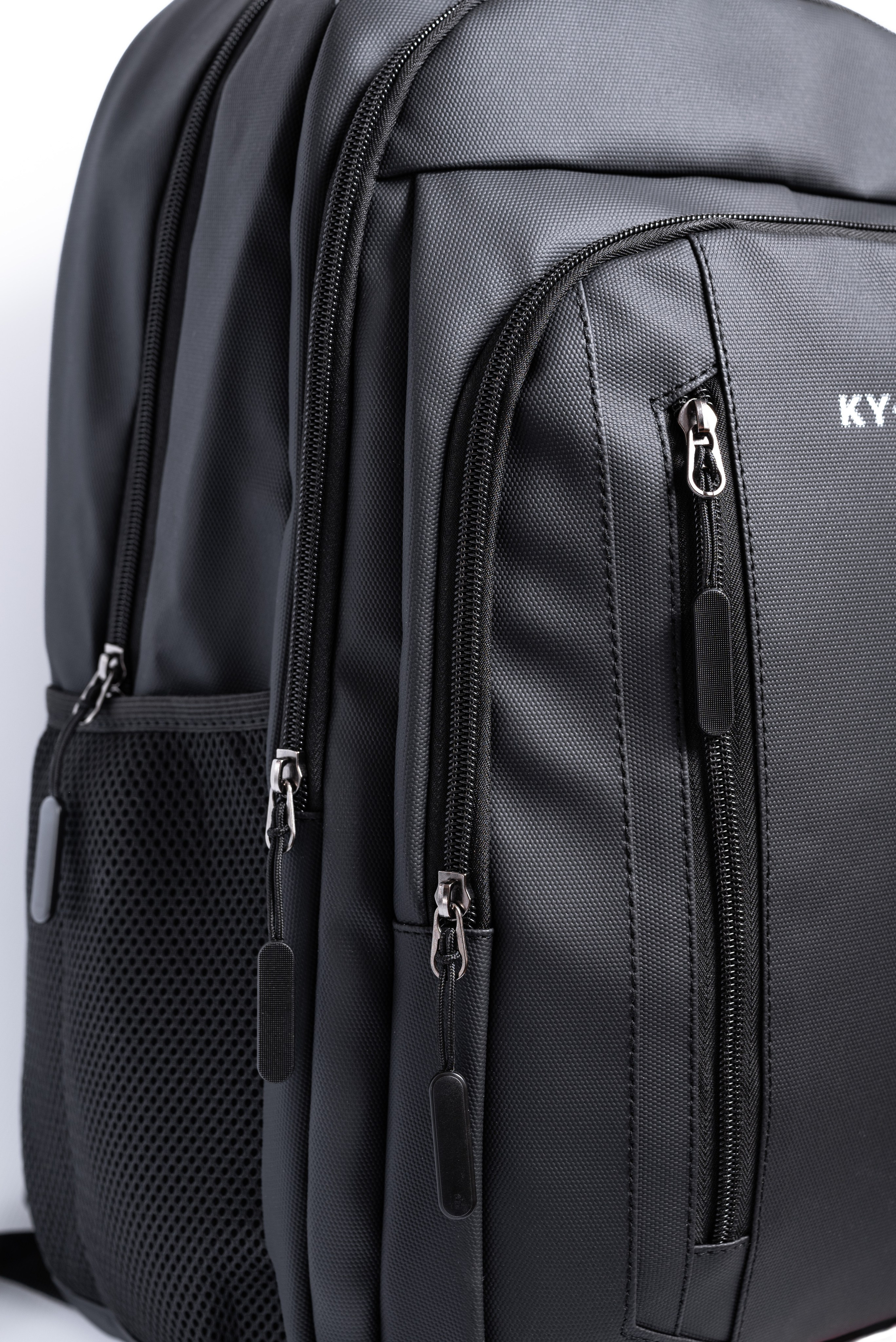 Рюкзаки. Предметный фотограф, фото для маркетплейсов Пятигорск, КМВ