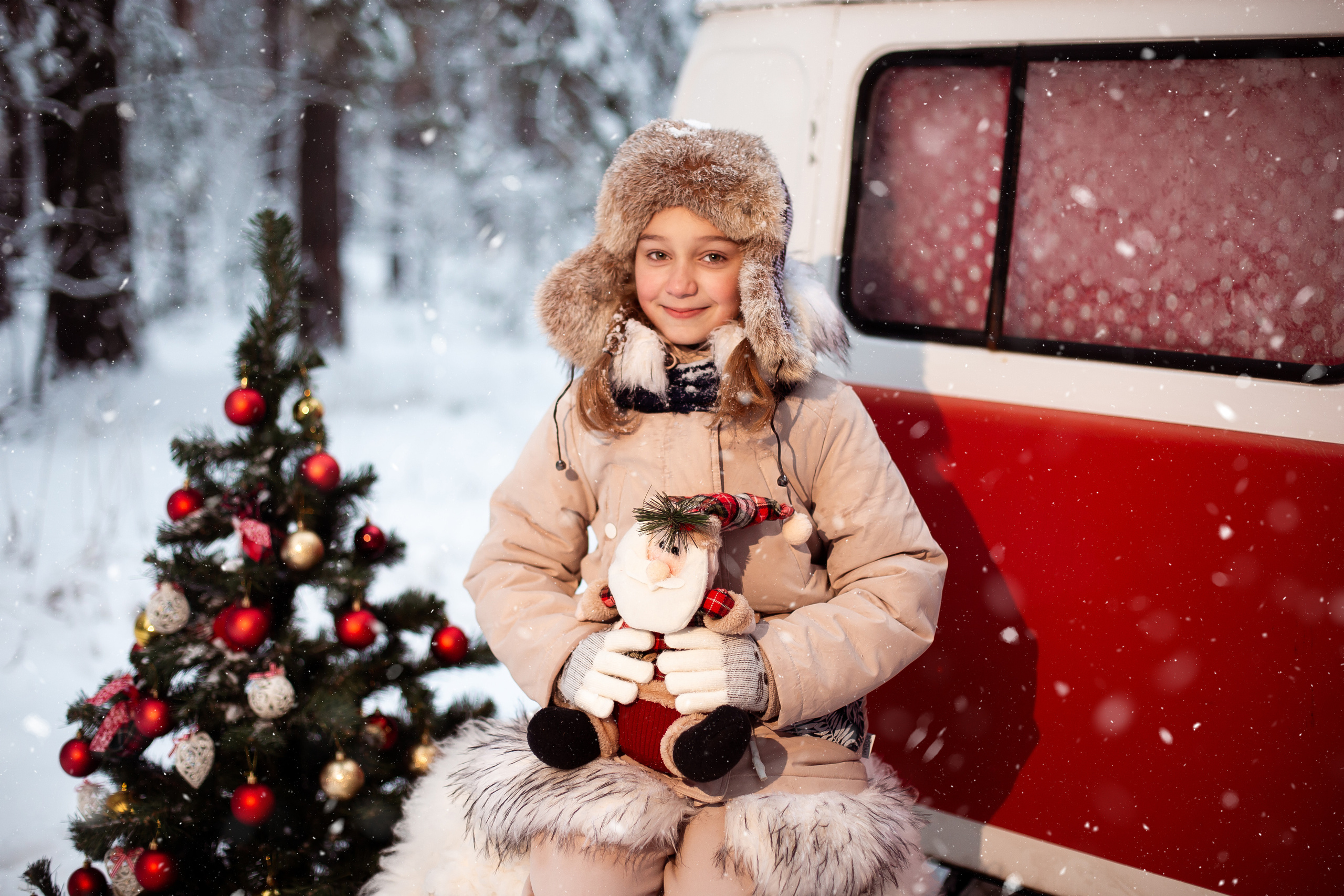 Новогодняя семейная фотосессия «Фургончик». Фотограф Ступино, Коломна, Москва