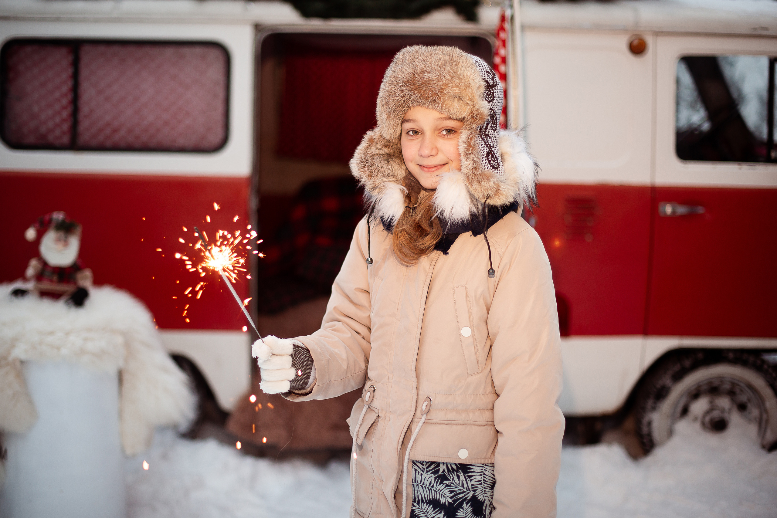 Новогодняя семейная фотосессия «Фургончик». Фотограф Ступино, Коломна, Москва