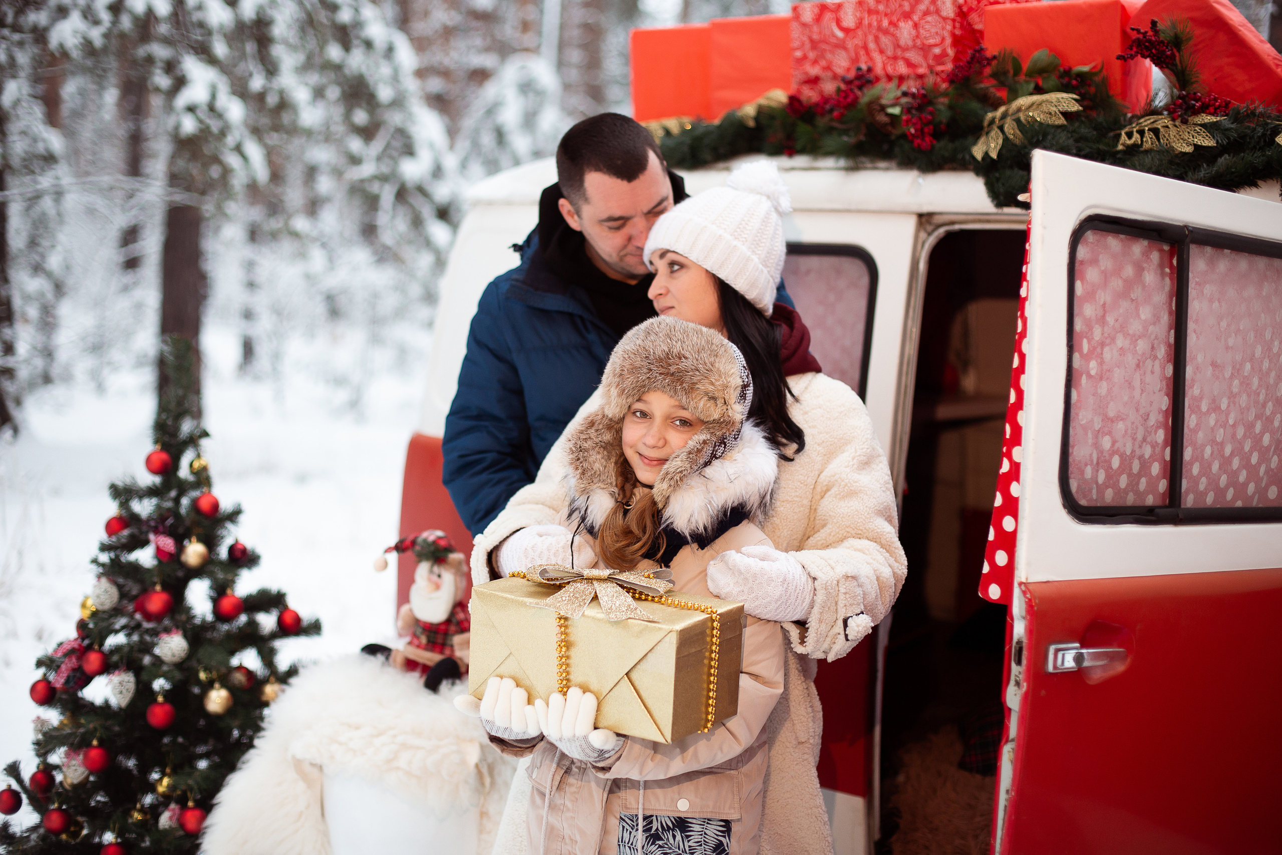 Новогодняя семейная фотосессия «Фургончик». Фотограф Ступино, Коломна, Москва