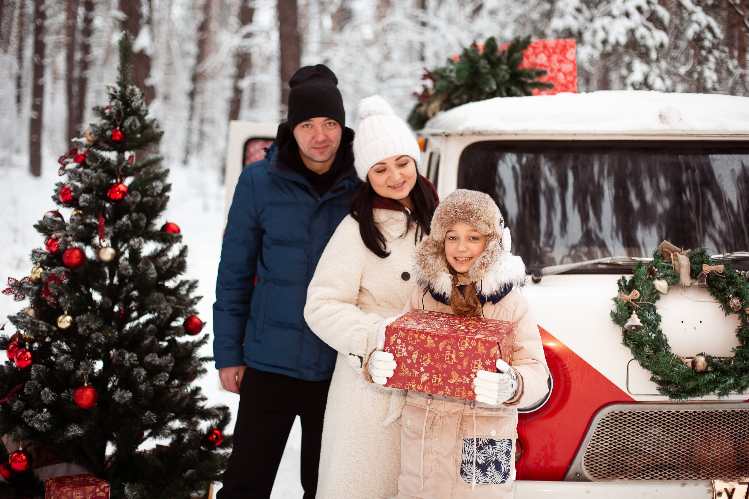 Новогодняя семейная фотосессия «Фургончик». Фотограф Ступино, Коломна, Москва