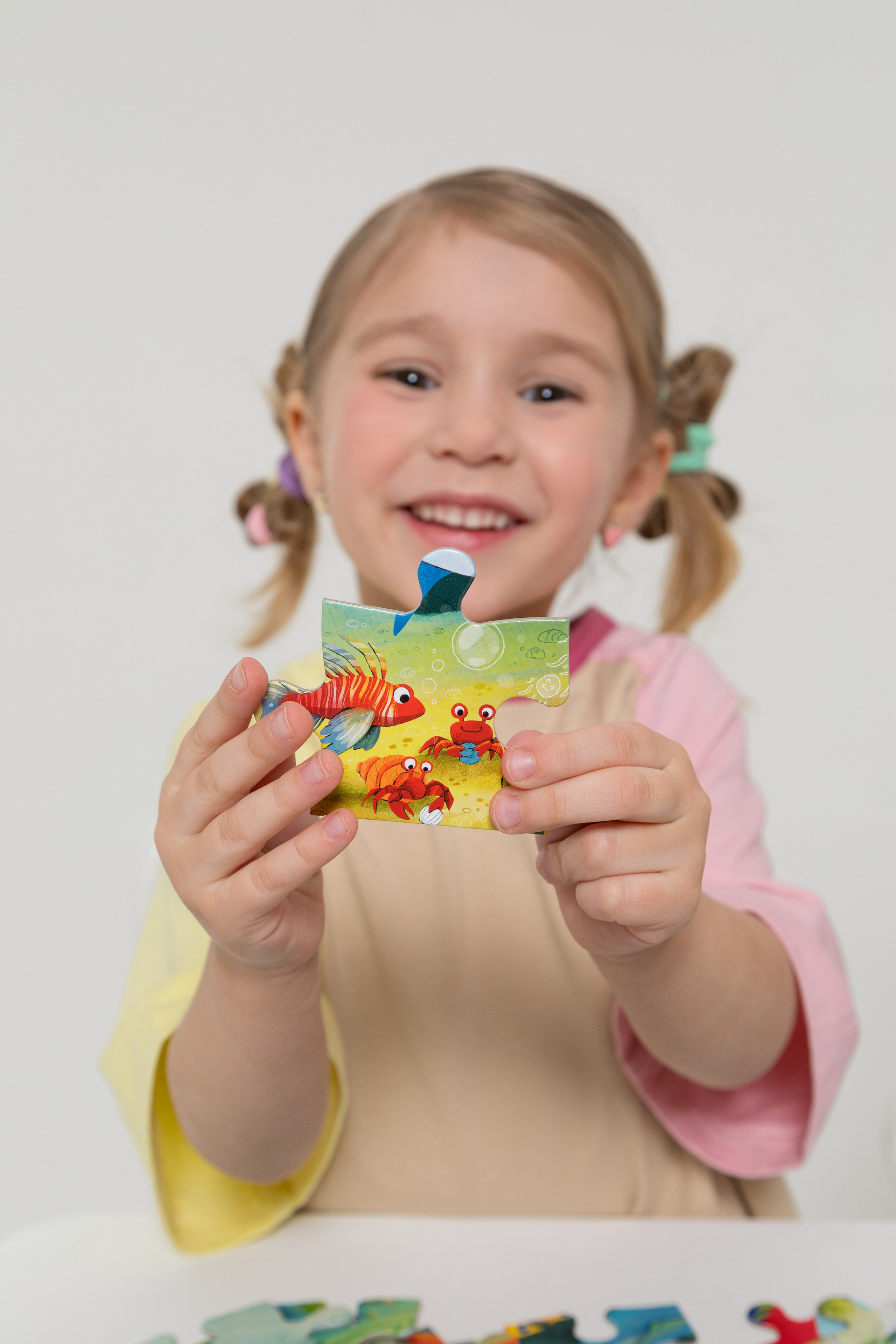 Имиджевая и каталожная съёмка для бренда детских пазлов. Детский и контент фотограф Надя Волкова Санкт-Петербург