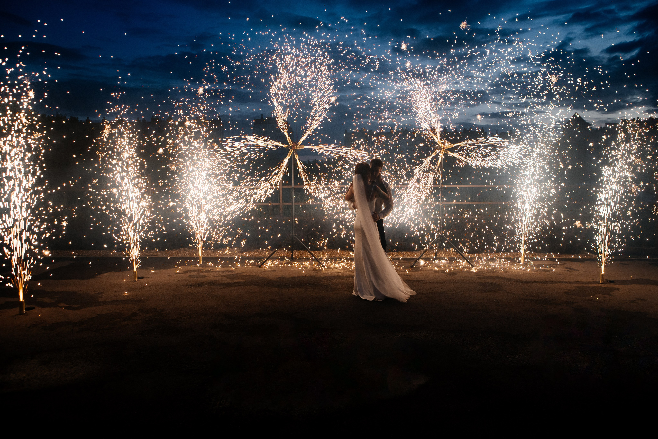 Илья и Ирина дворец и банкет. Свадебный фотограф Виктория Чуйко Магнитогорск. Визуал для бизнеса