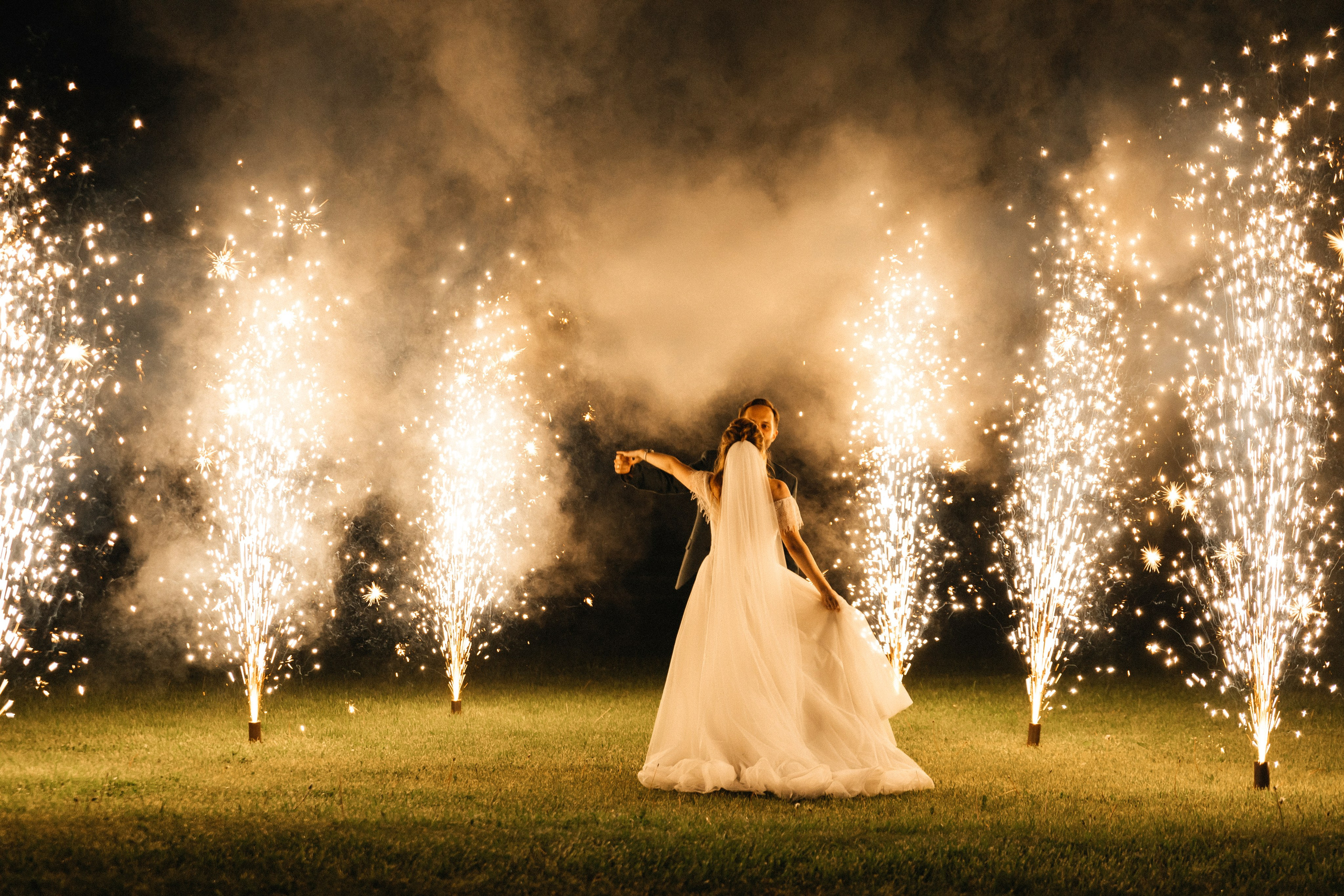 Их любовь не знает границ. СВАДЕБНЫЙ И РЕПОРТАЖНЫЙ ФОТОГРАФ | МИНСК, БЕЛАРУСЬ| ЮЛИАНА ВАСИЛЬКОВА