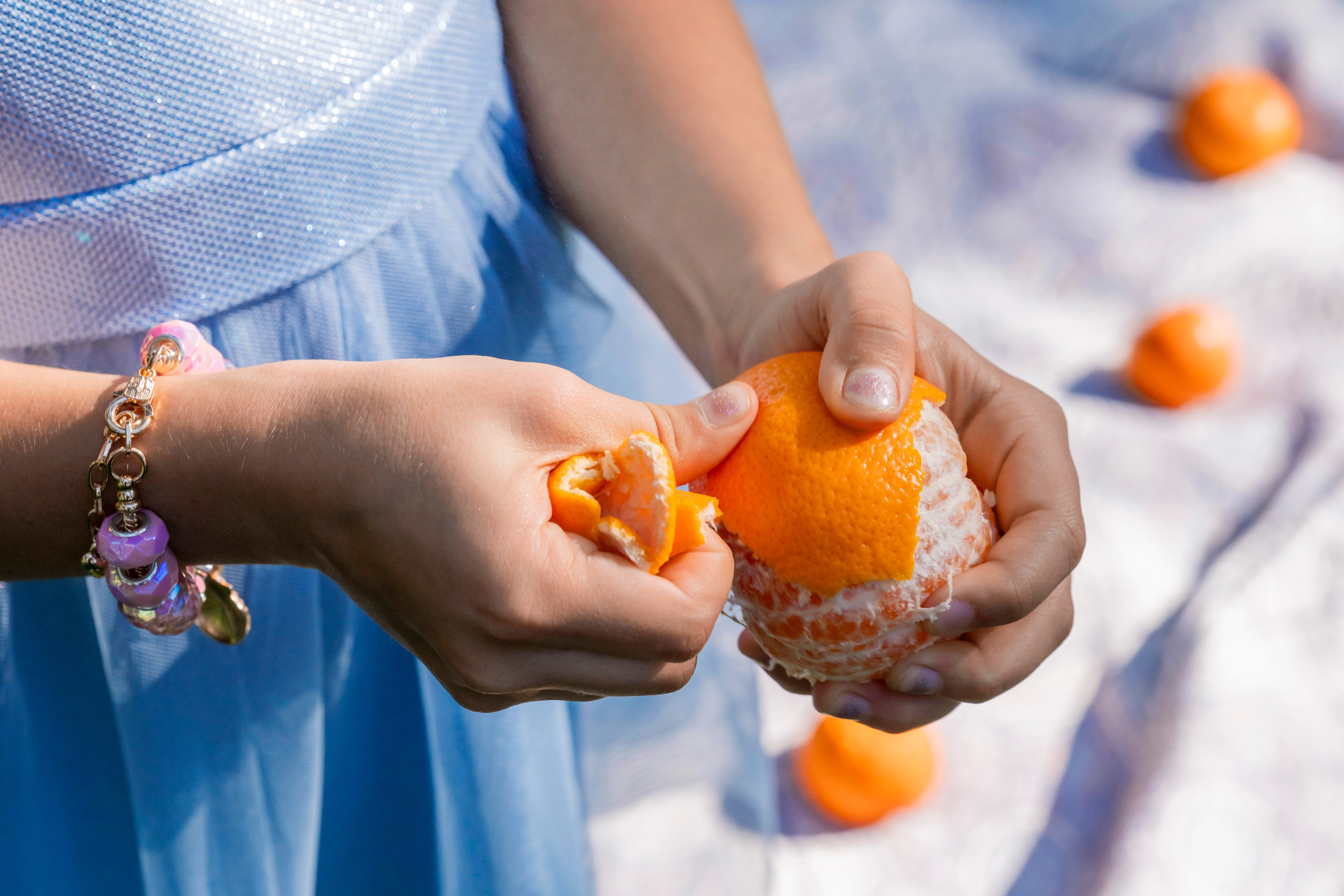 Съёмка всей семьёй. Семейная фотосессия. Фотосессия для большой семьи. Семейный портрет. Семейная фотосессия в студии. Семейная фотосессия на природе. Съёмка на природе