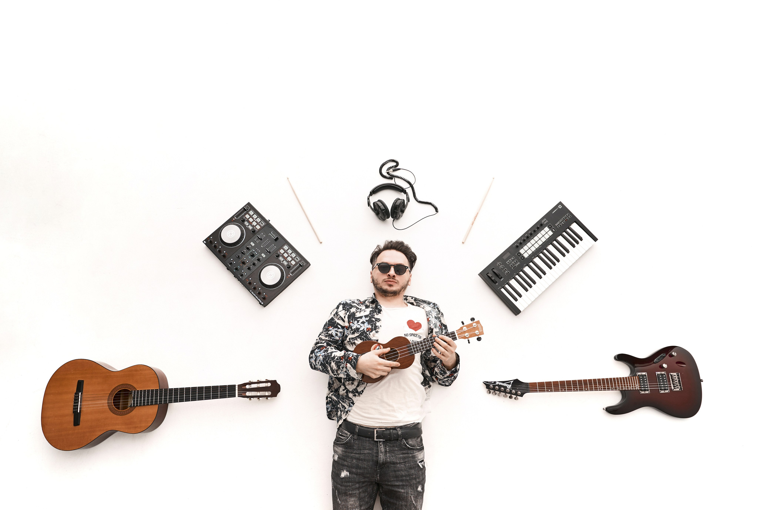 Роман — творческий инженер. Главная