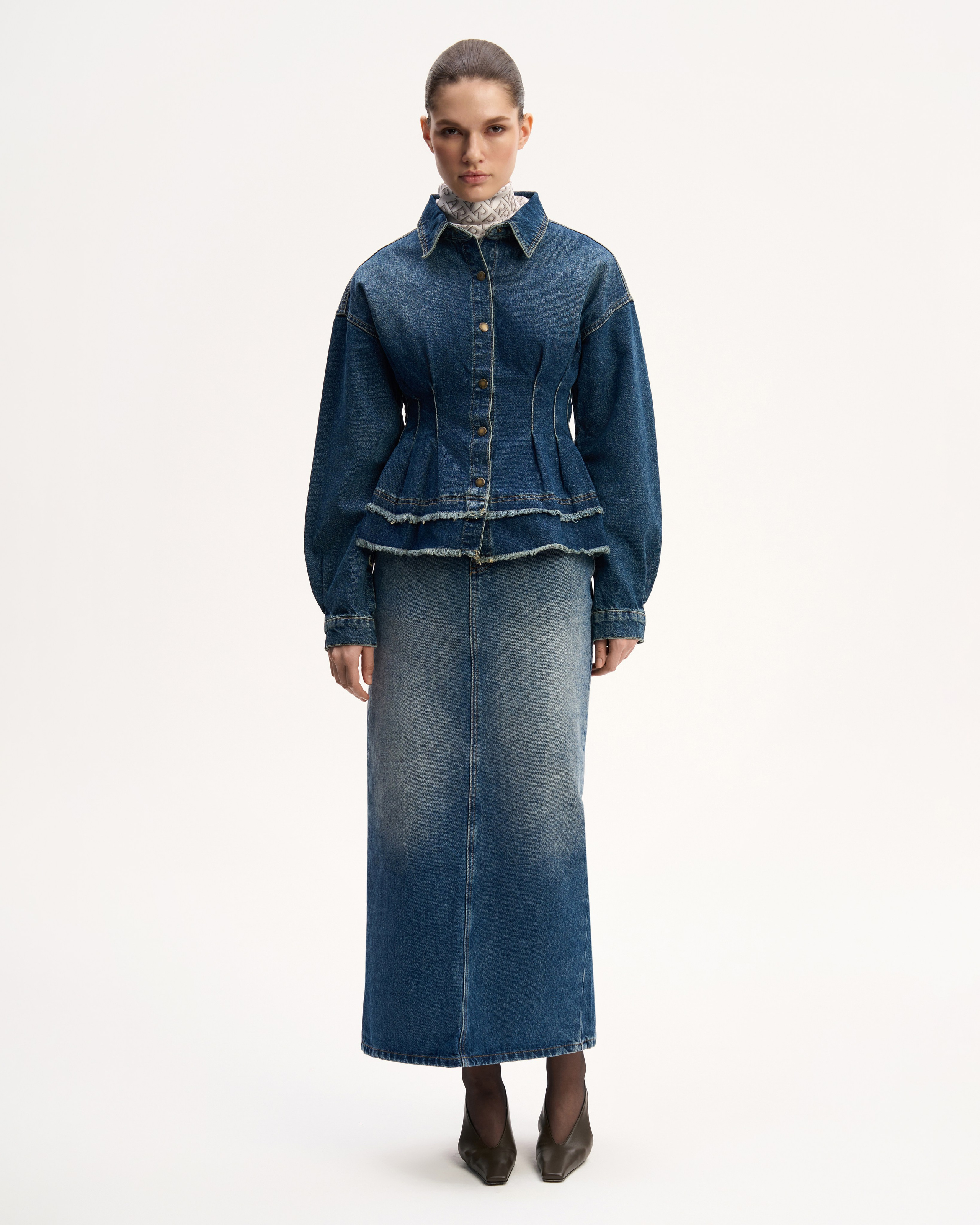 Arapkhanovi catalogue. Nadezhda Diskant is a Moscow and Saint Petersburg based photographer