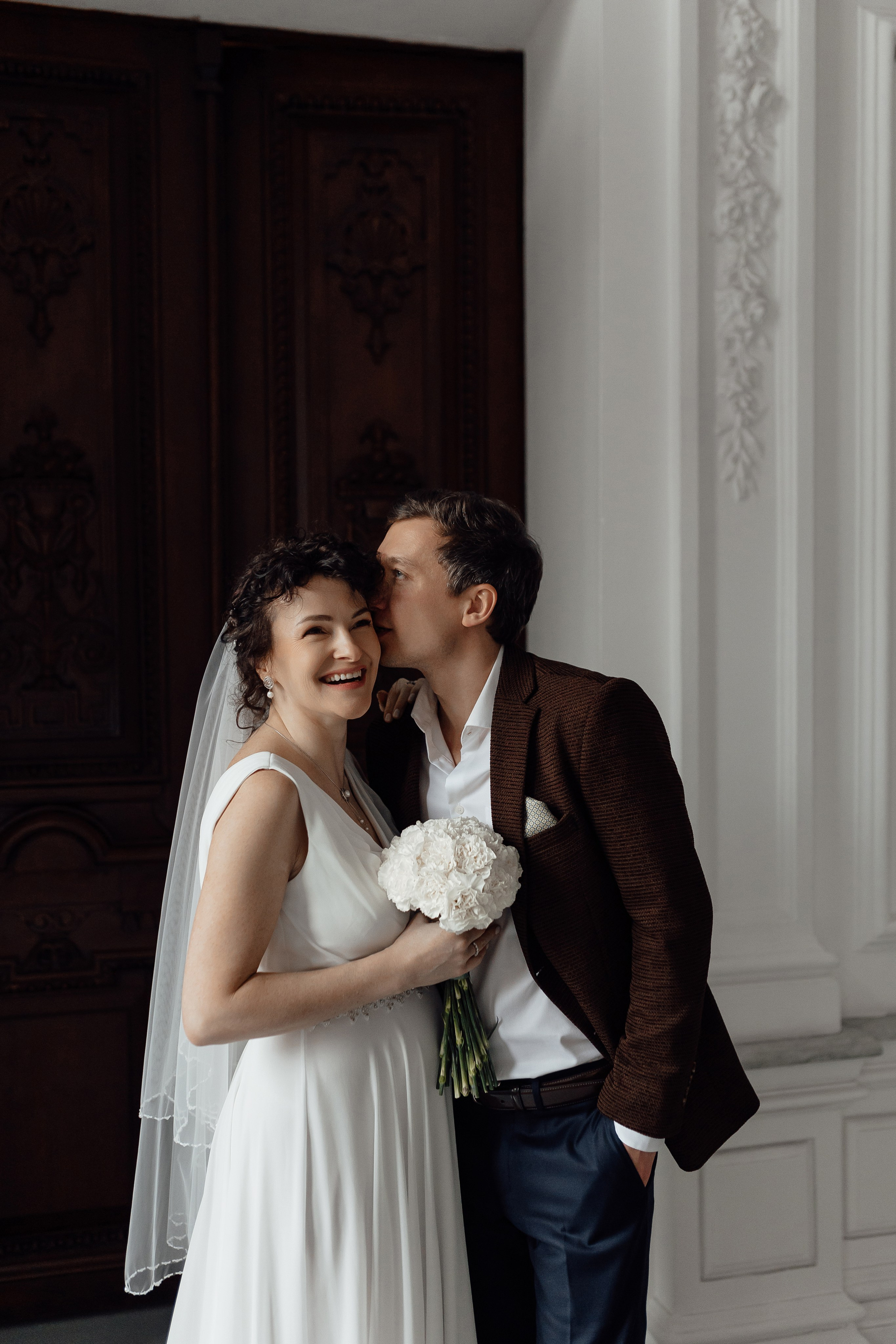 Свадебная фотосессия в Особняке Спиридонова