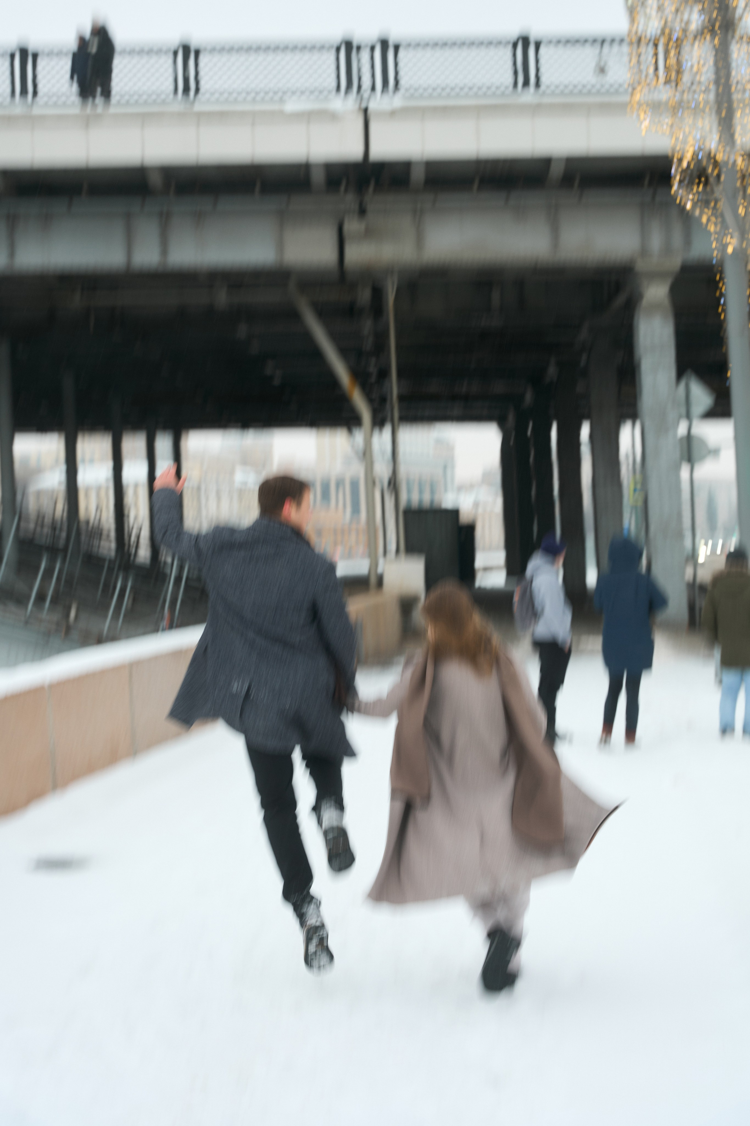 Любовь начинается с поцелуя. Minflo Photographer