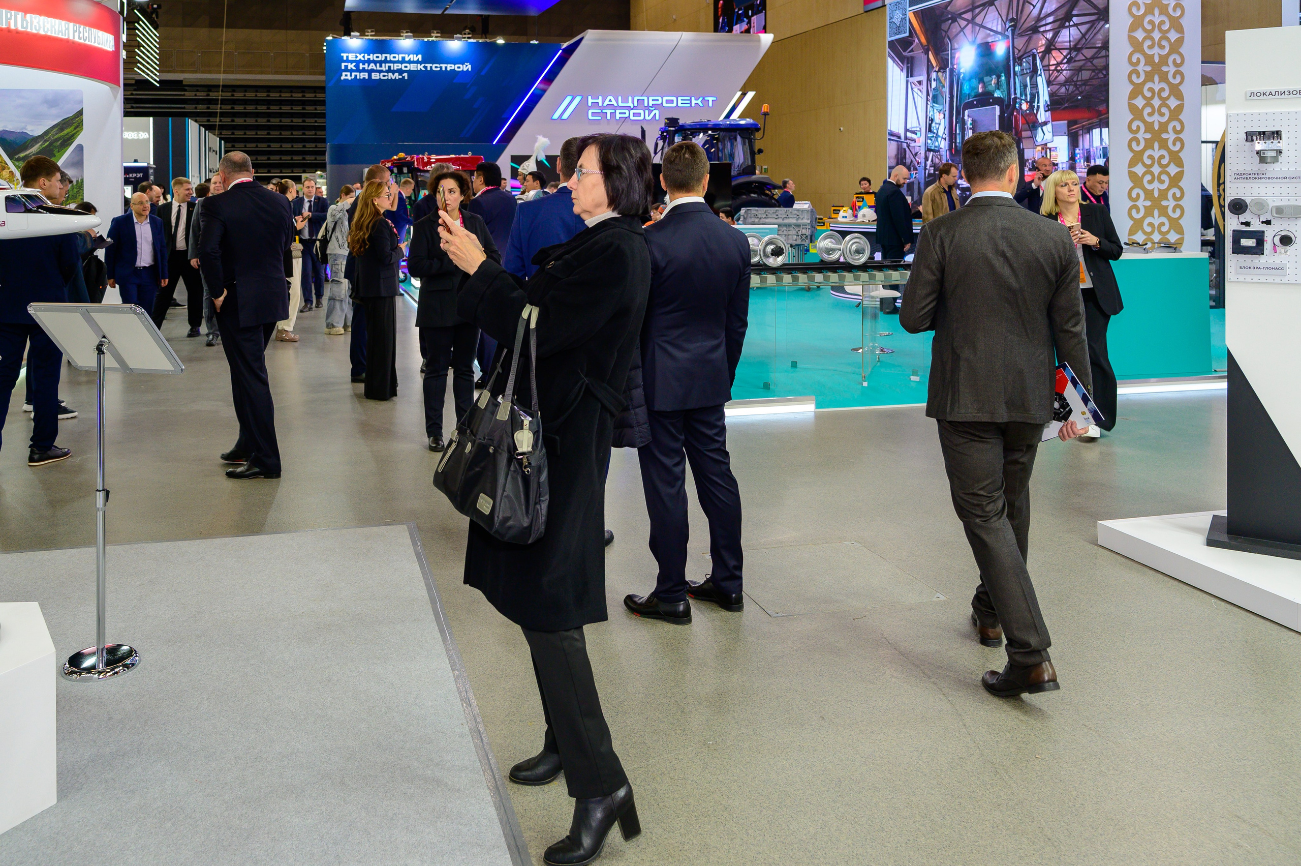 BigindustrialweekBelarus. Фотоуслуги, услуги фотографа, фотографирование важных событий