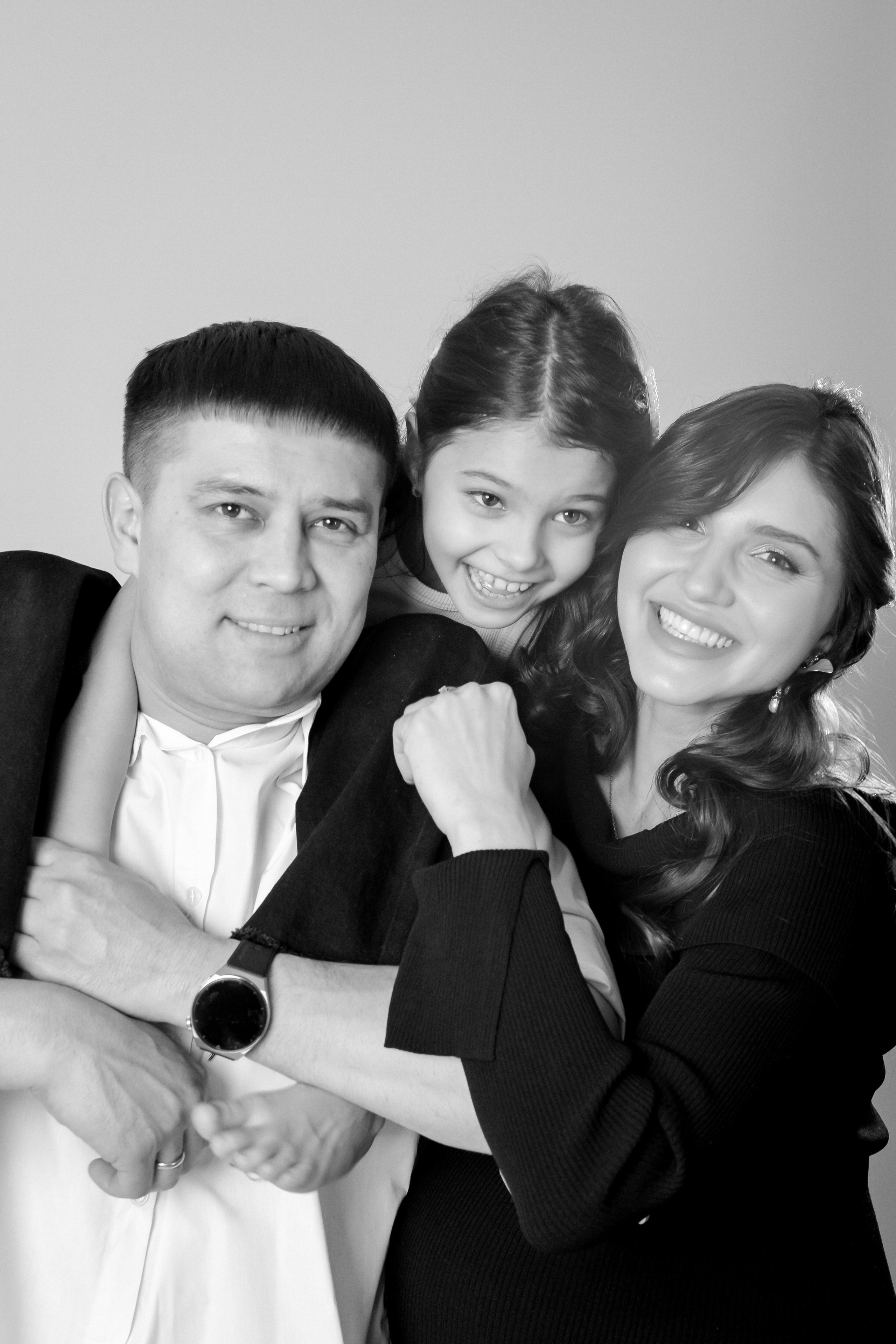 ДОЧКИ, ВНУЧКИ, БАБУШКА. Фотограф Юлия Антушева