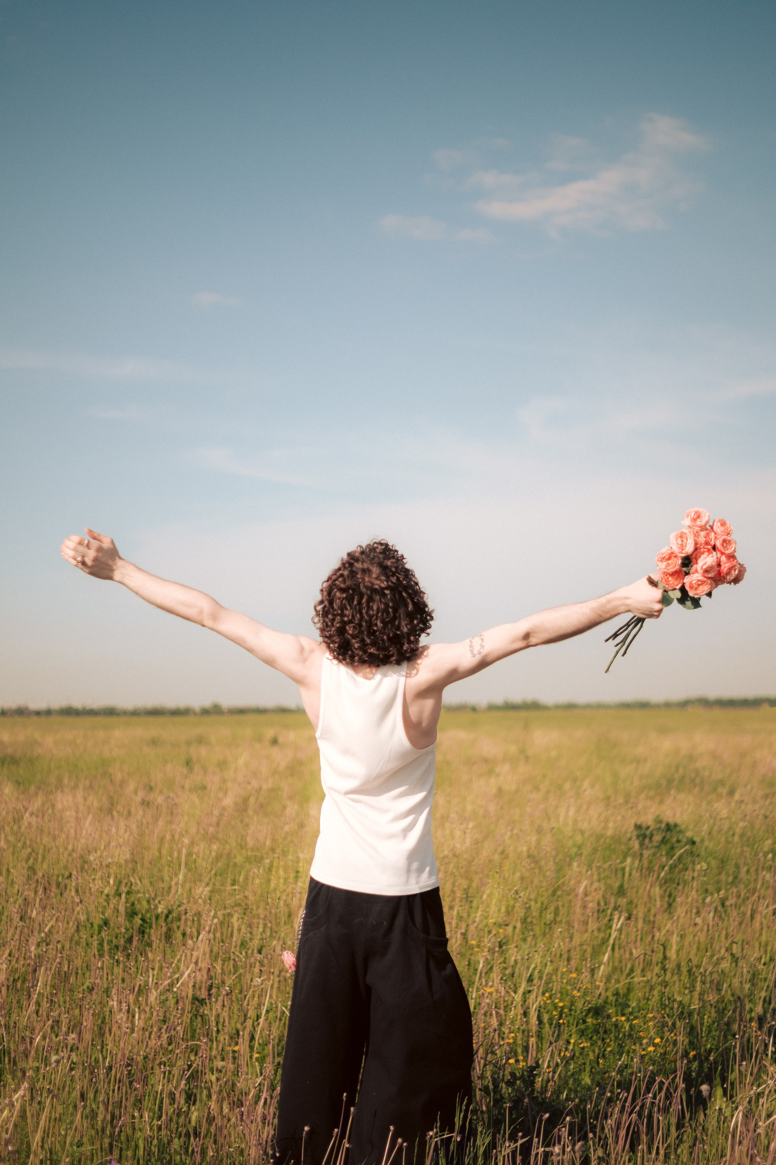 Костя. Съёмка с цветами в поле. Lickord