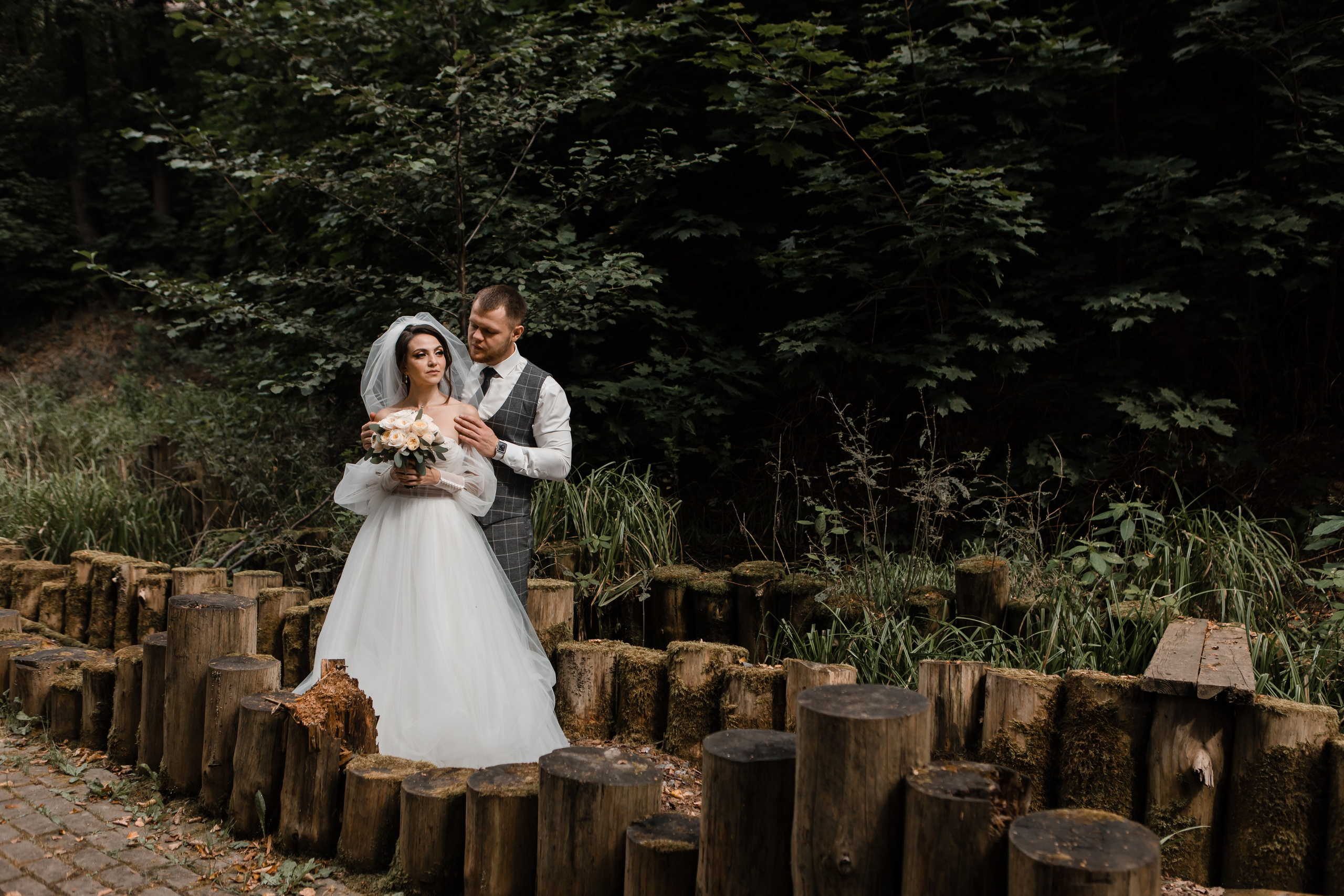 Свадебная фотосессия Сергея и Татьяны. Наша свадебная сказка. Видеосъемка и фотосъемка свадеб. Фотограф и оператор на свадьбу. Видеосъемка подкастов, собственная видео-фотостудии. Предметная фотосъемка