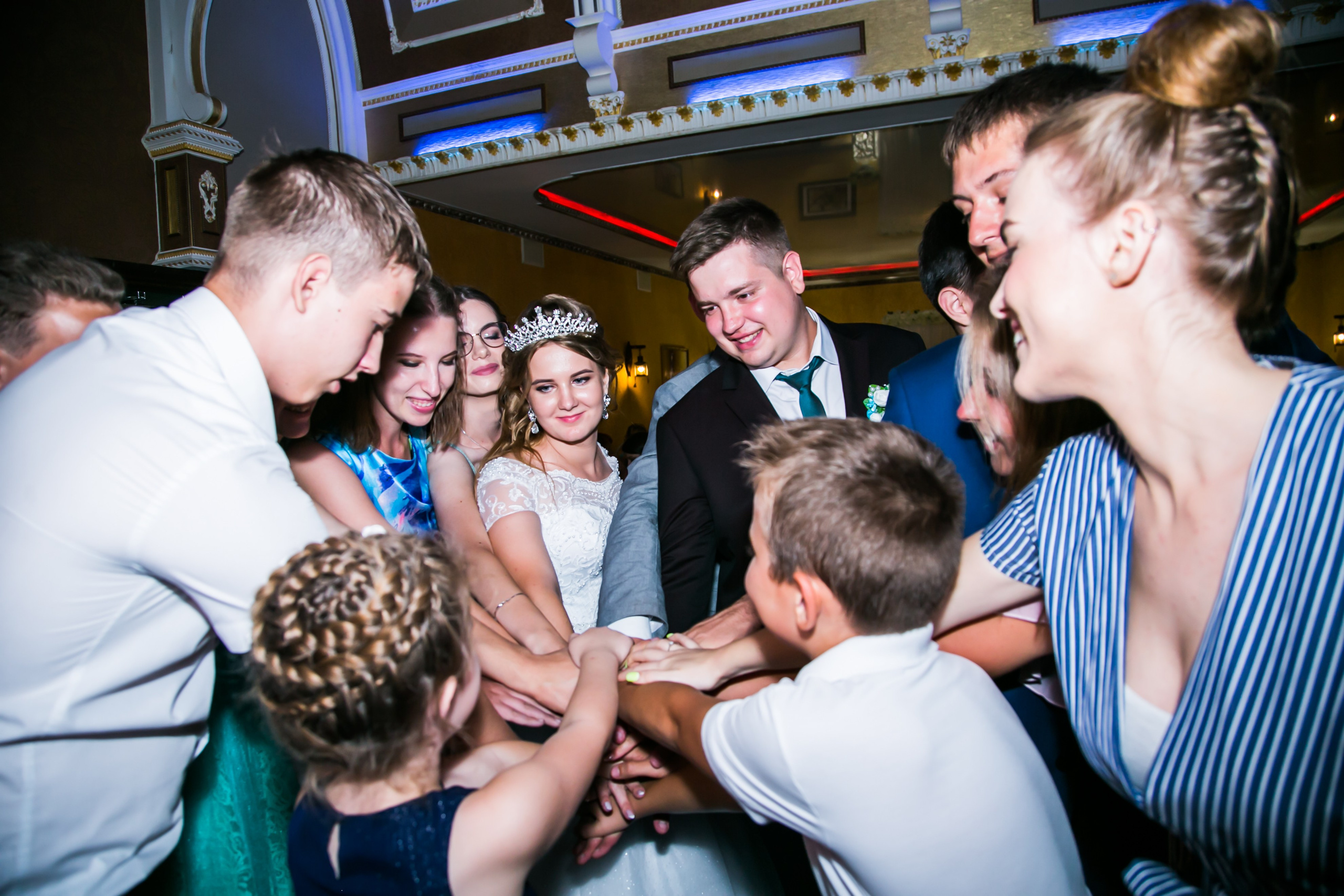 Свадебная фотосессия в Тольятти. Свадебный фотограф, видеограф в Самаре, Самарской области. Видеосъемка