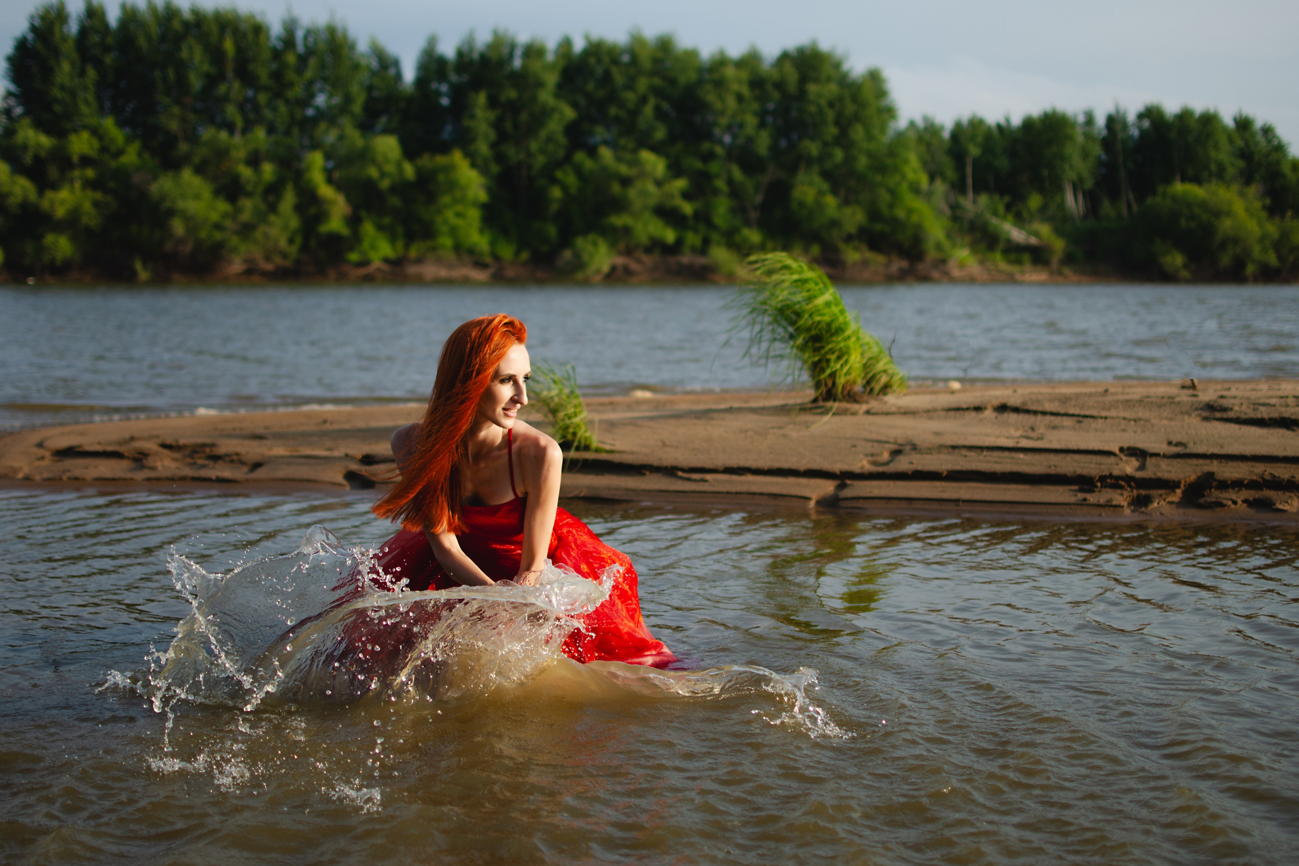 Фотосессия на берегу реки. Модель Анна. Фотограф в Хабаровске
