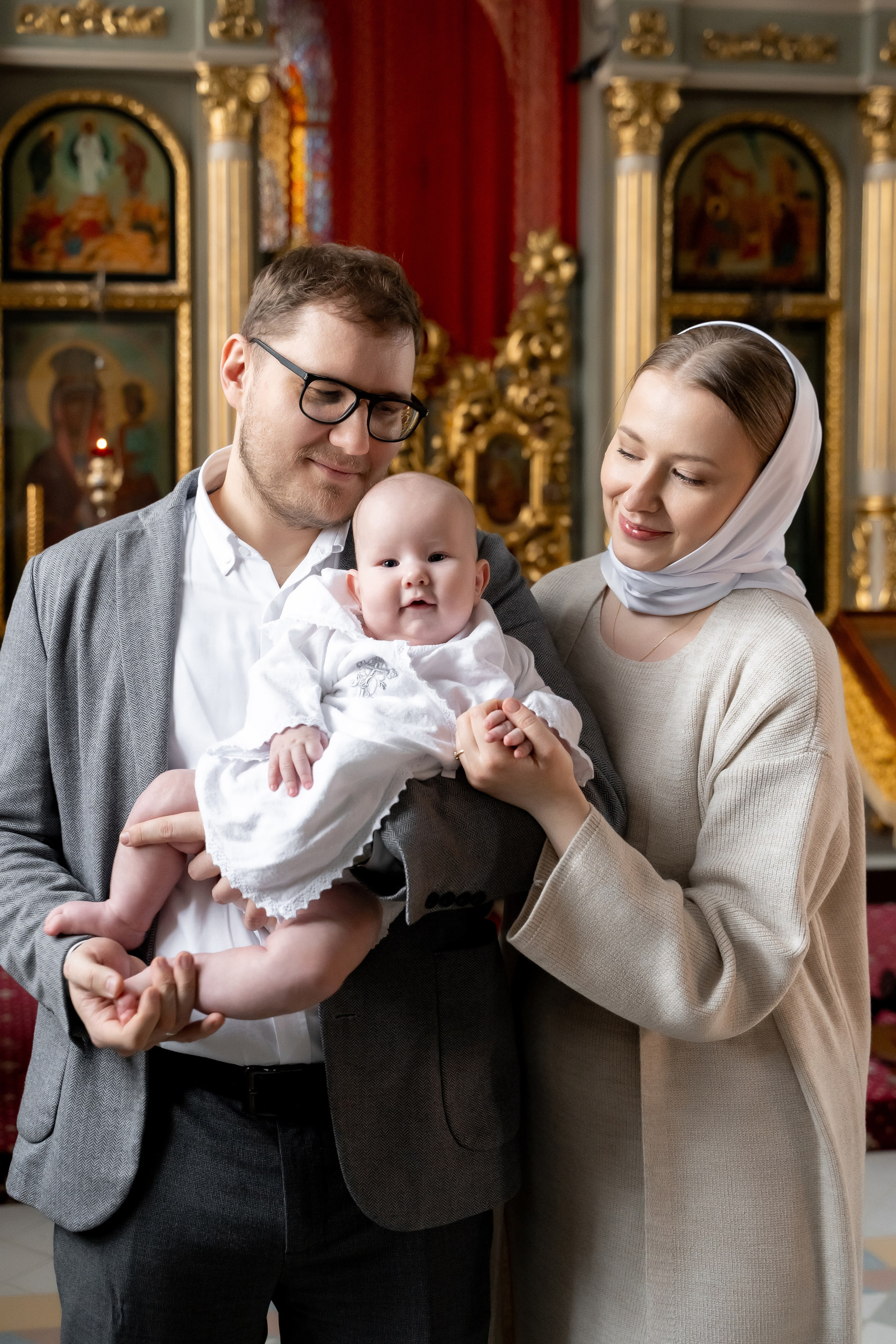 Фотосессия Крещения в Храме Параскевы Пятницы. Фотосъемка Крещения. Фотограф на Крещение. Таинство Крещения в Москве. Крещение в г. Видное, г. Домодедово.