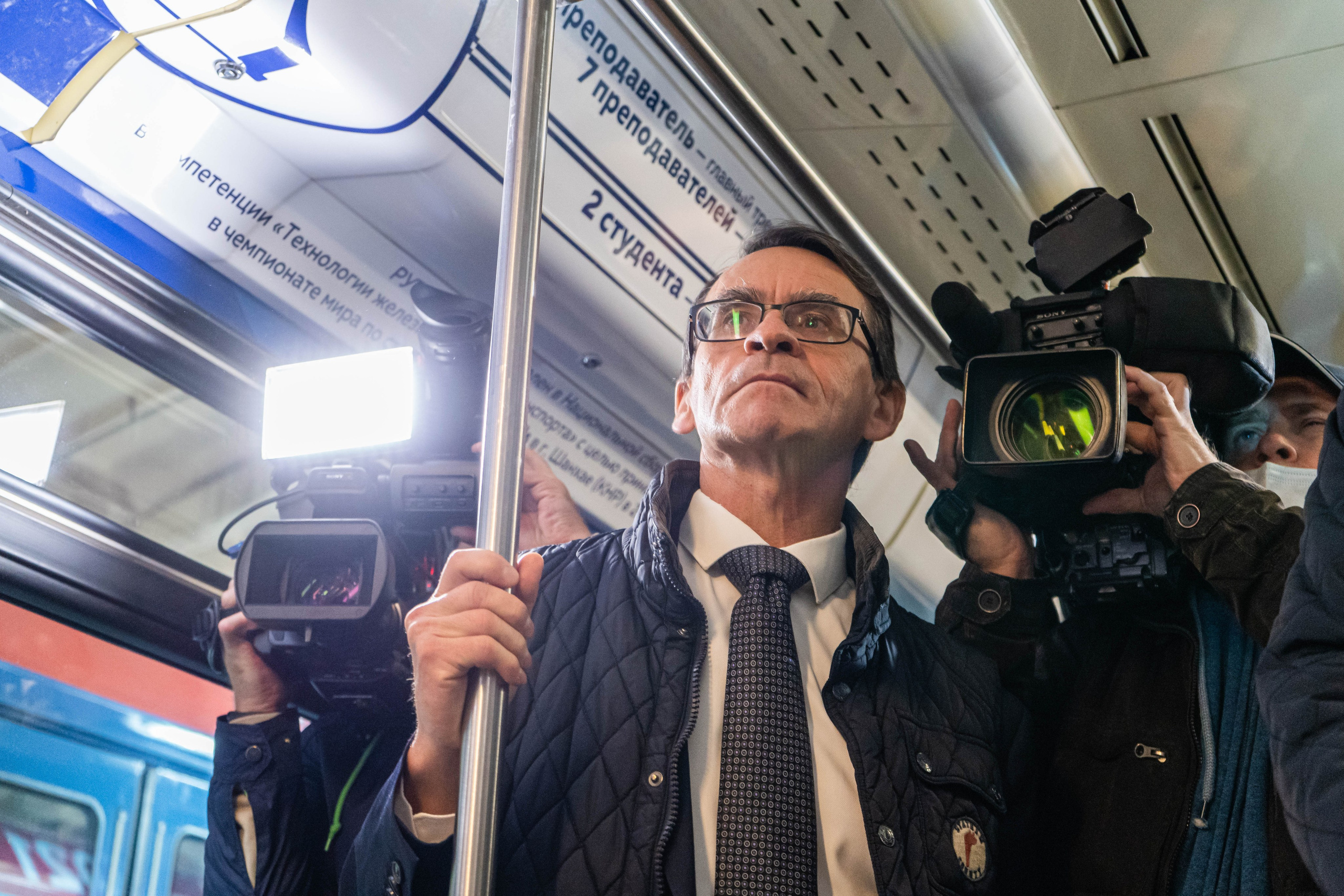 Запуск тематического поезда в метрополитене. Главная