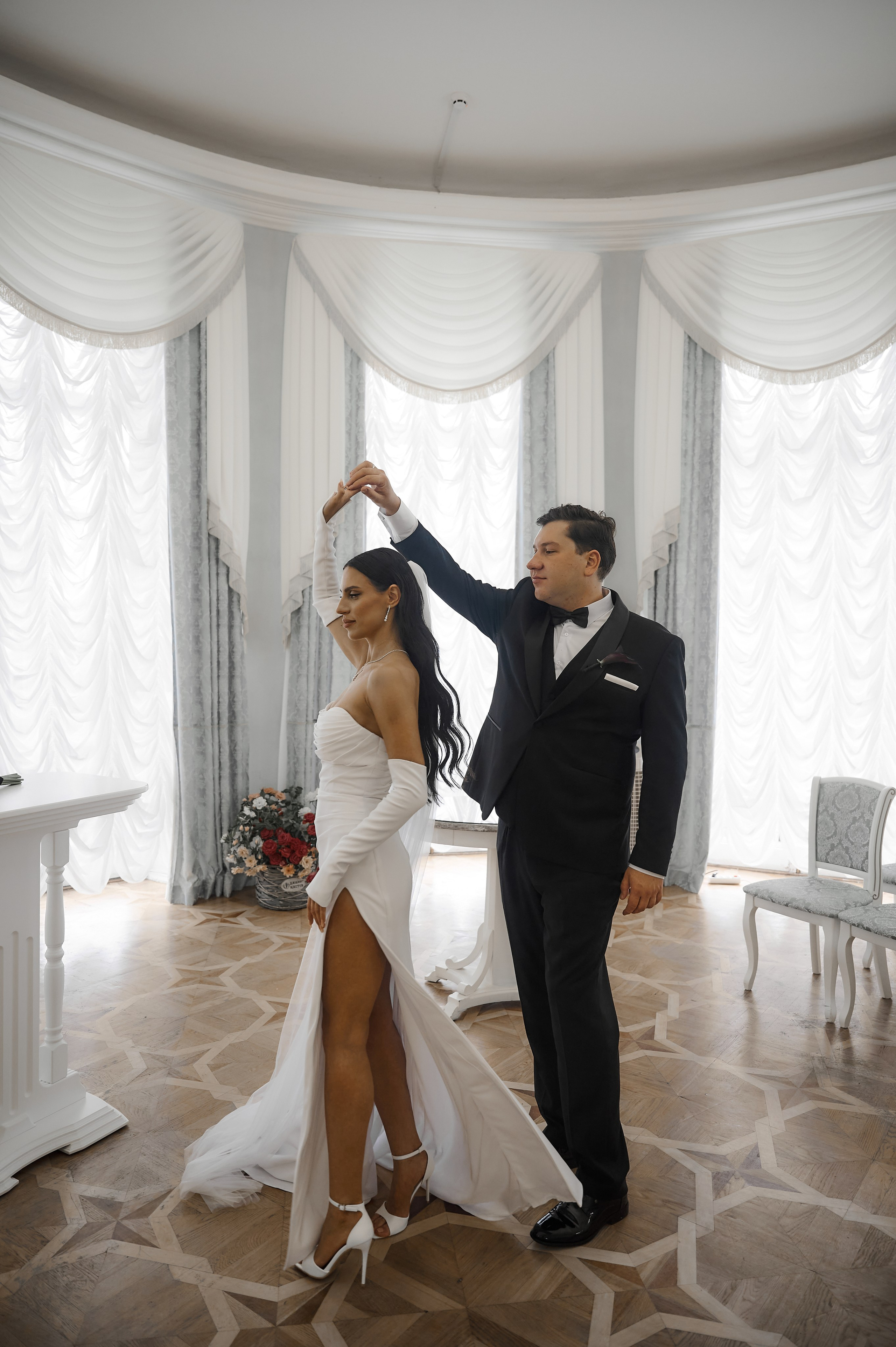 Свадебная прогулка в Богородицке. Свадебный фотограф в Туле Никита Беляев