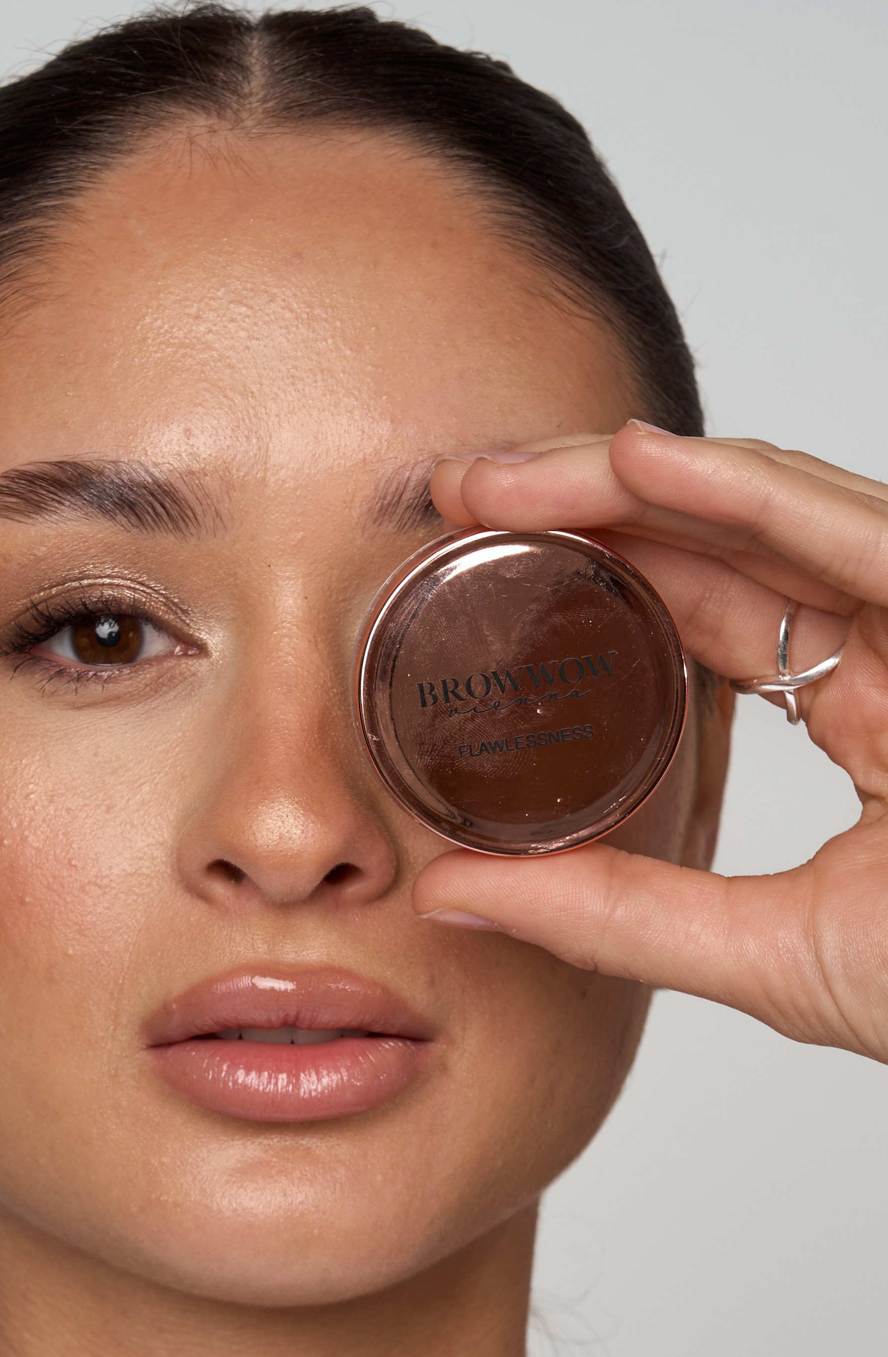 Before/after. Retusher Maryia Buhai