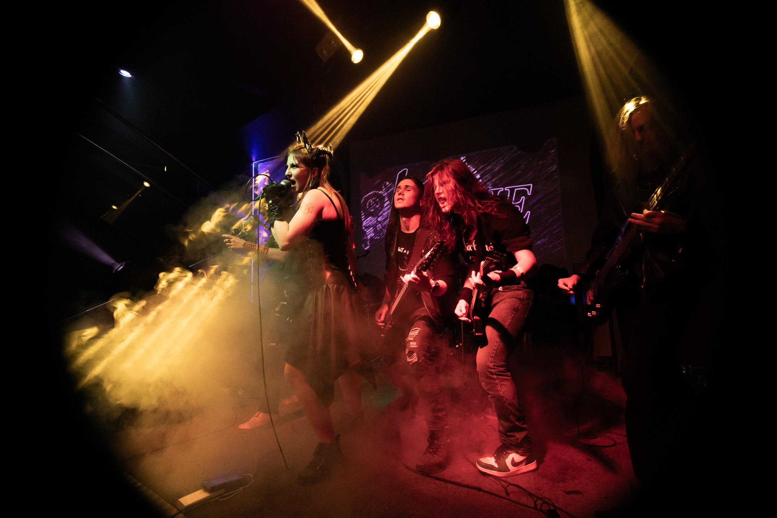 Иные. Rock night, клуб-галерея Эрмитаж. 15.11.2024. Фотограф Регина Крикунова г. Красноярск