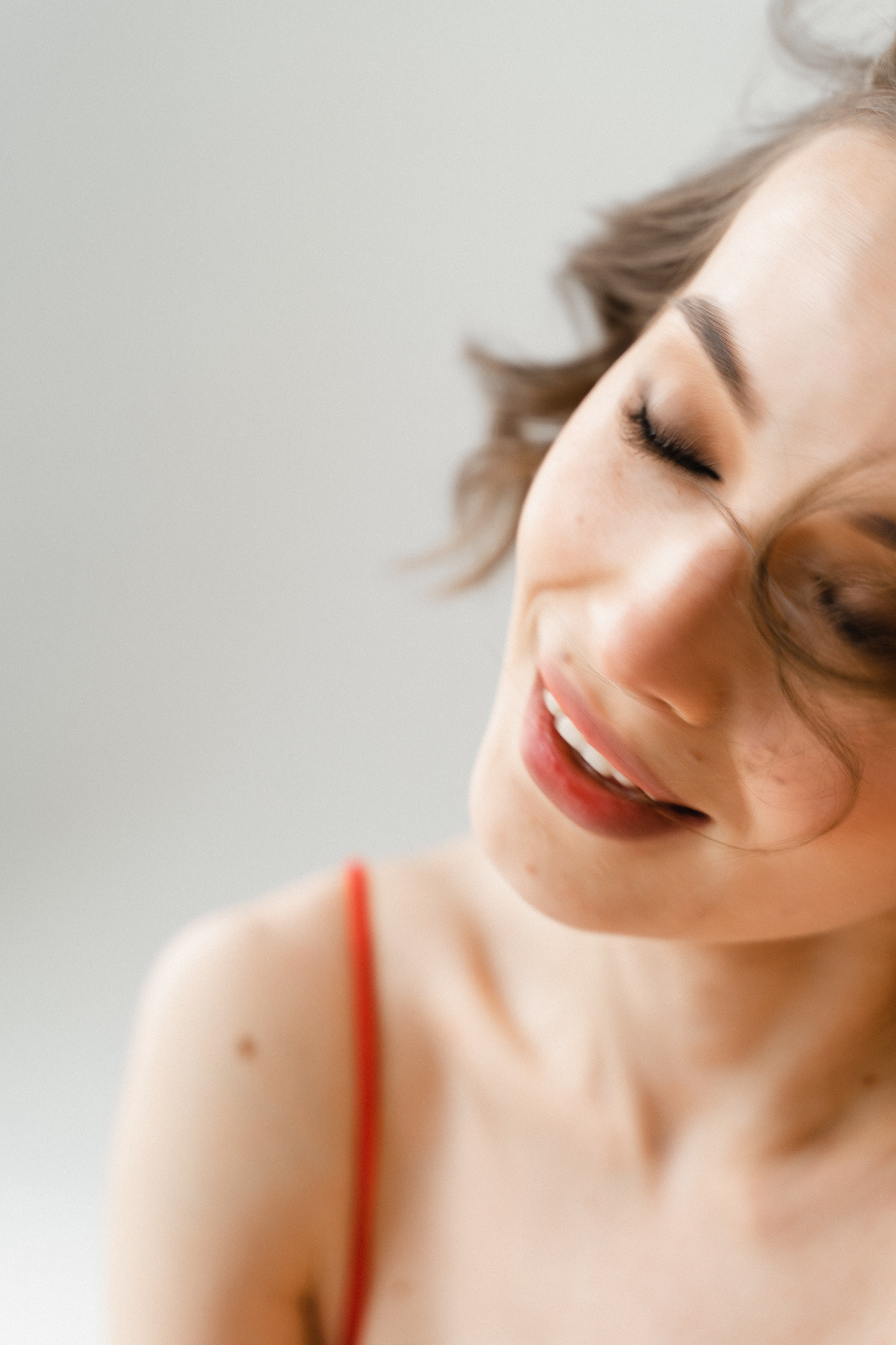 В студии. Женский и семейный лайфстайл фотограф в Уфе Лайт Альбина